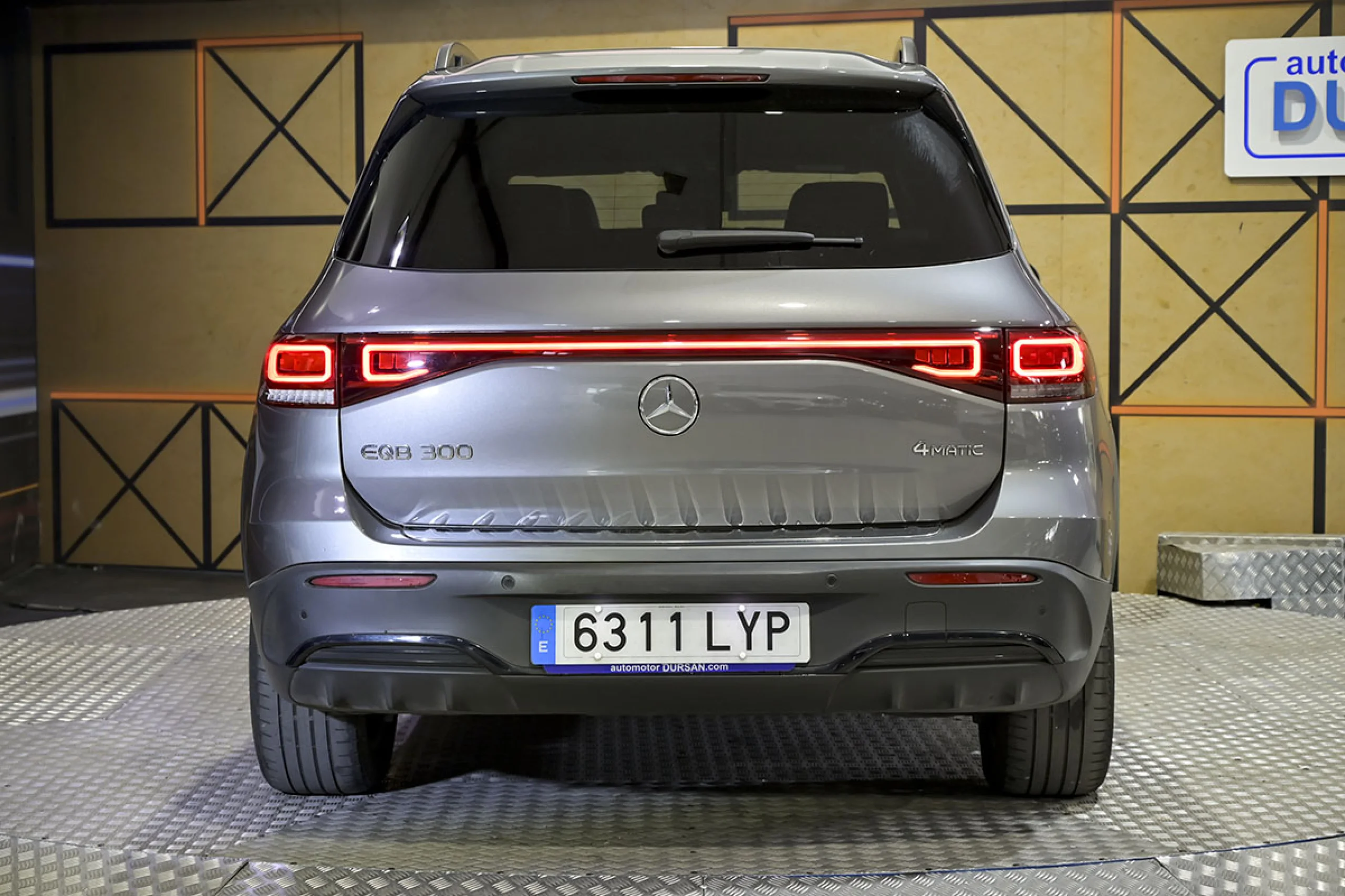 Mercedes-Benz EQB 300 MERCEDES-BENZ EQB EQB 300 4MATIC - Foto 11