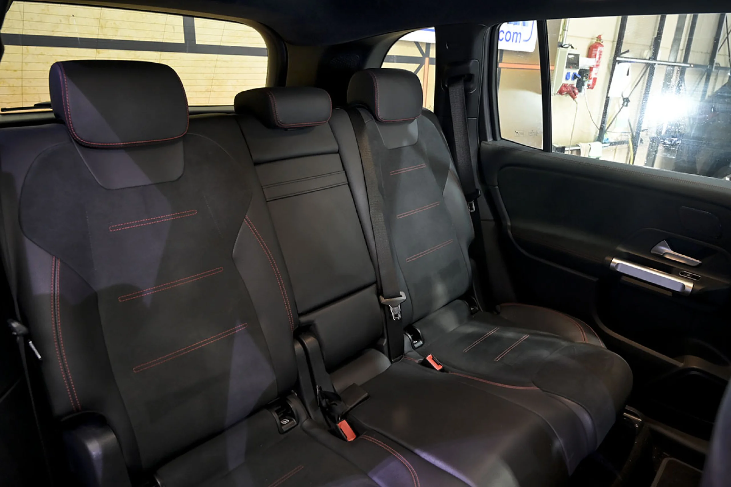 Mercedes-Benz EQB 300 MERCEDES-BENZ EQB EQB 300 4MATIC - Foto 17