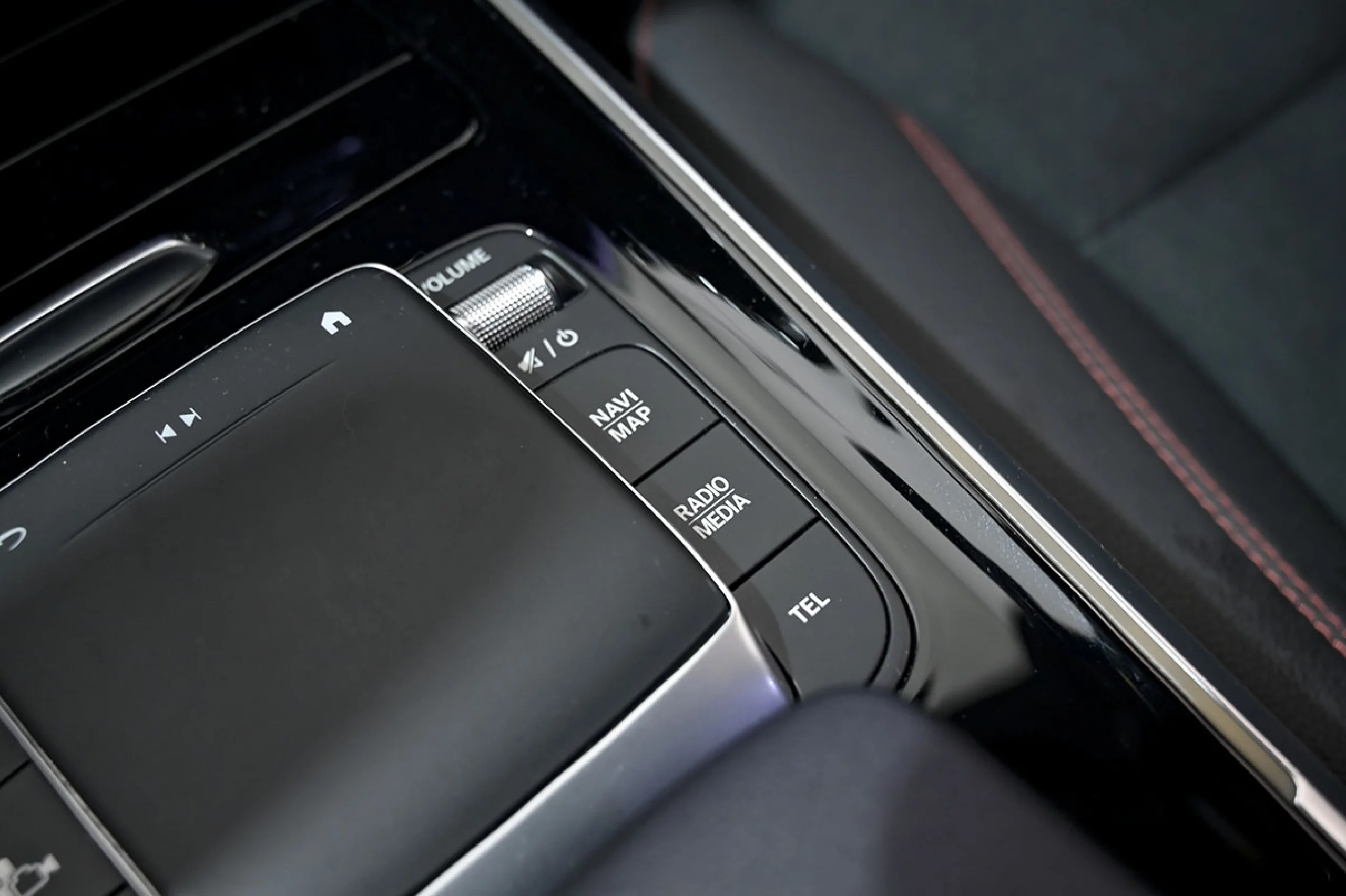 Mercedes-Benz EQB 300 MERCEDES-BENZ EQB EQB 300 4MATIC - Foto 32