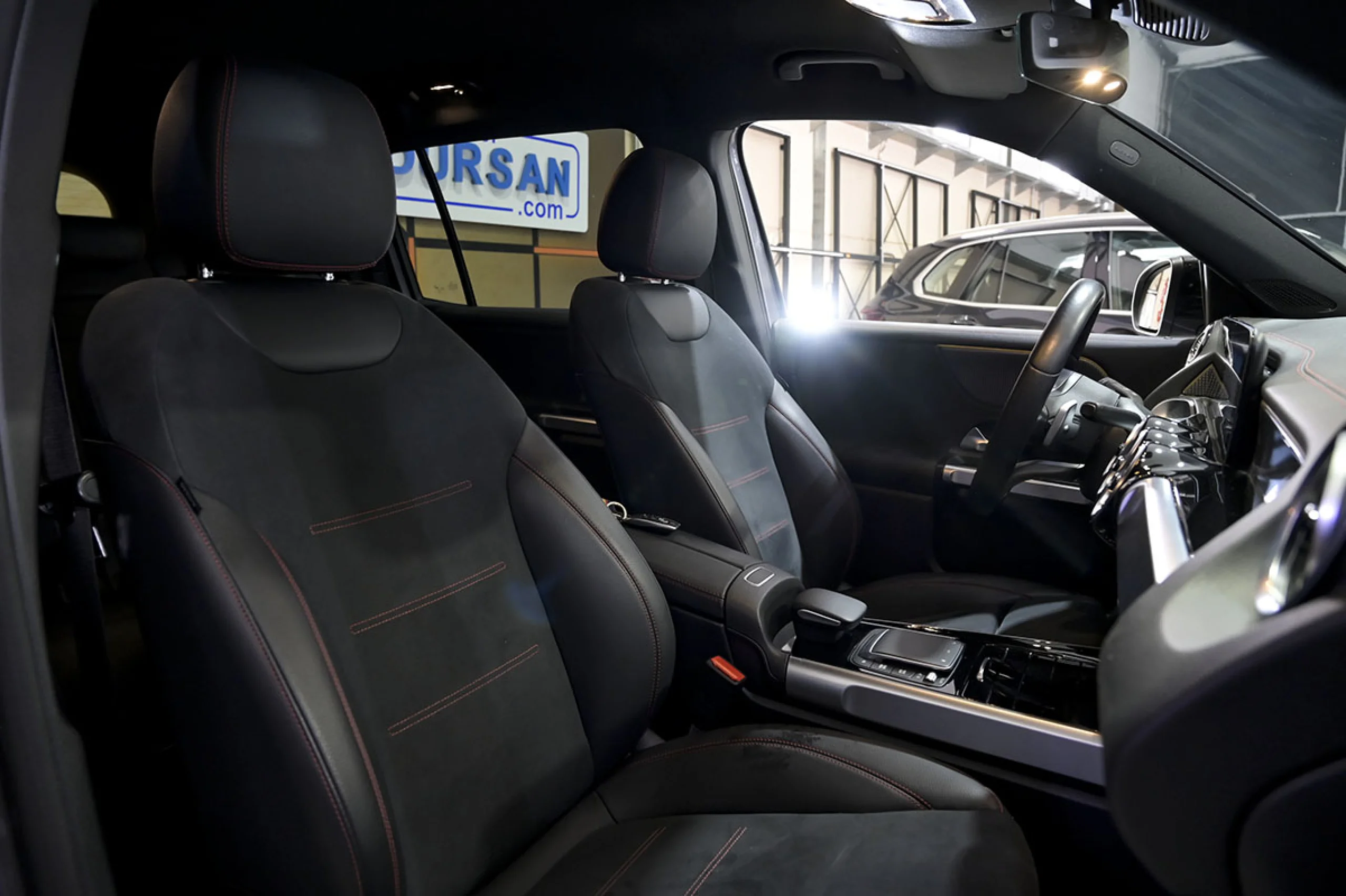 Mercedes-Benz EQB 300 MERCEDES-BENZ EQB EQB 300 4MATIC - Foto 34