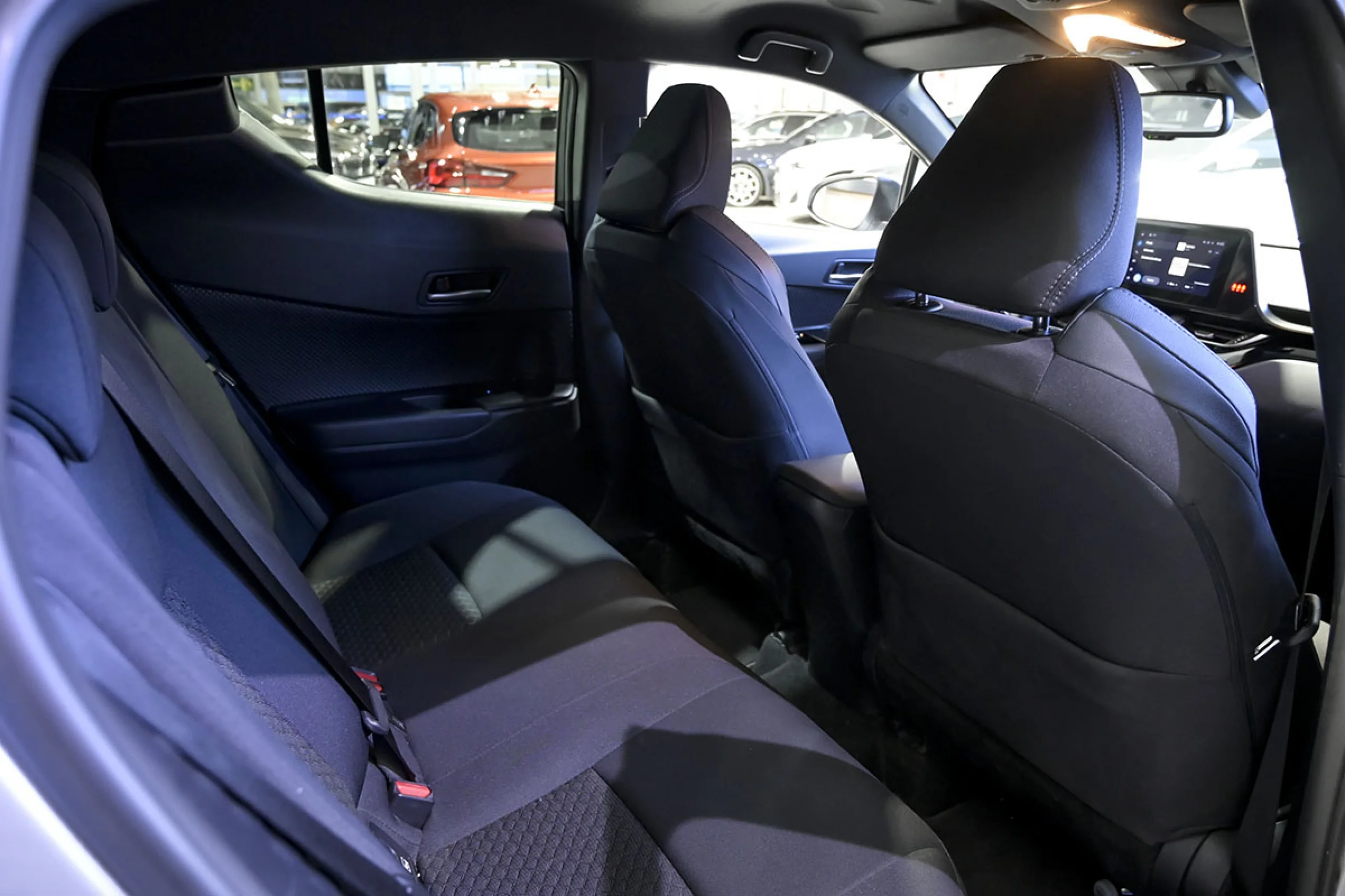 Toyota C-HR 1.8 125H Advance - Foto 14