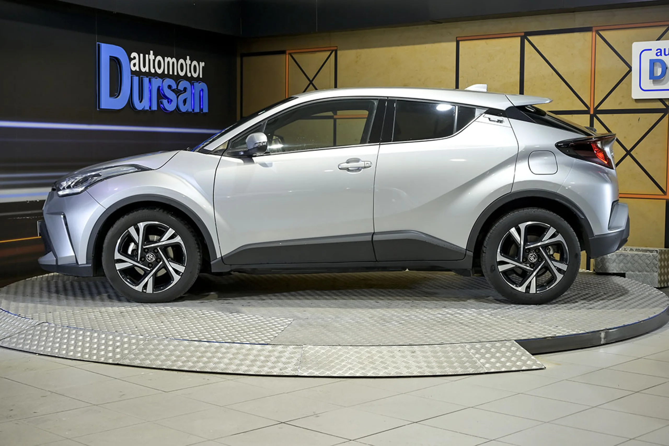 Toyota C-HR 1.8 125H Advance - Foto 18