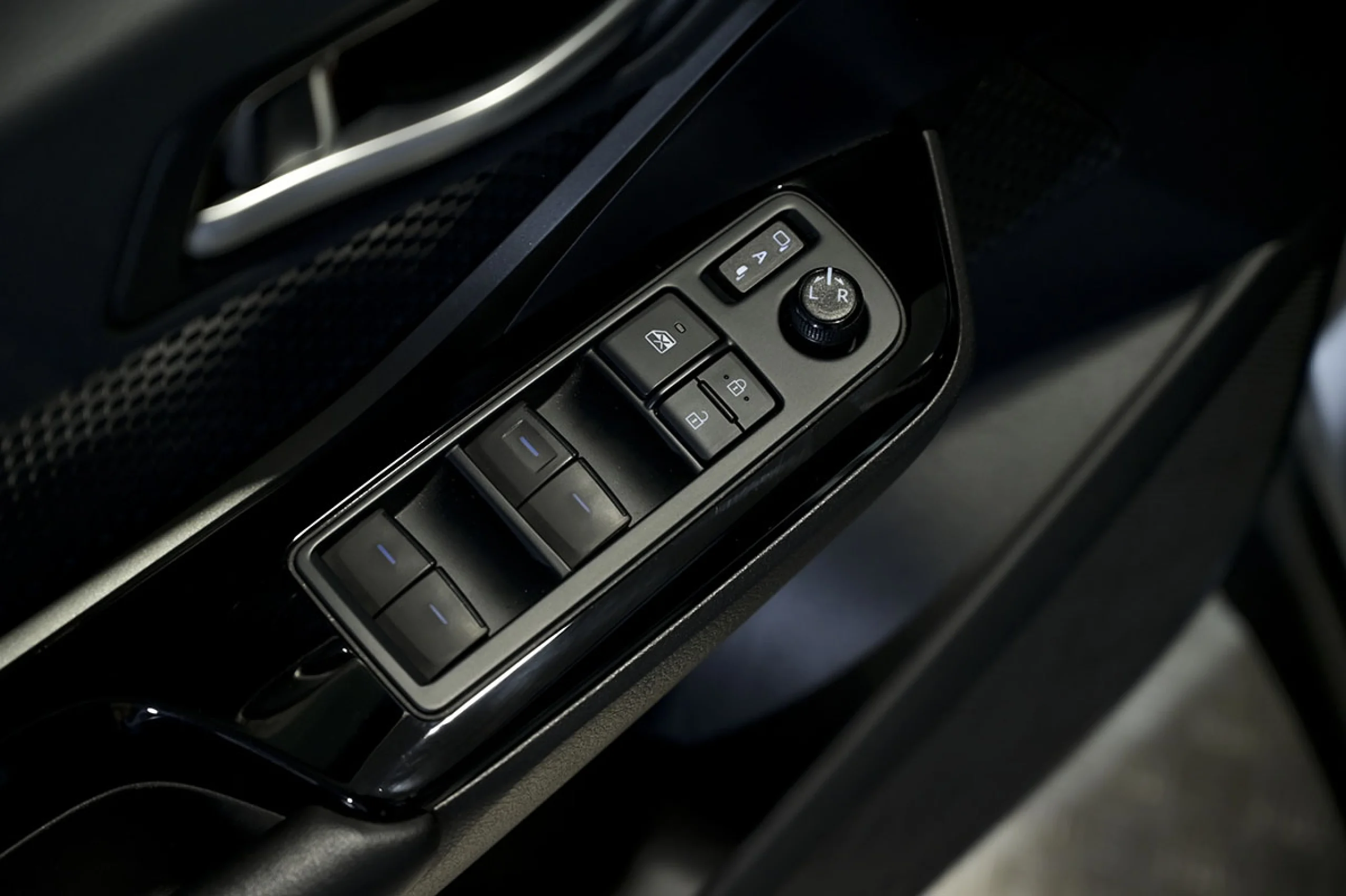 Toyota C-HR 1.8 125H Advance - Foto 21