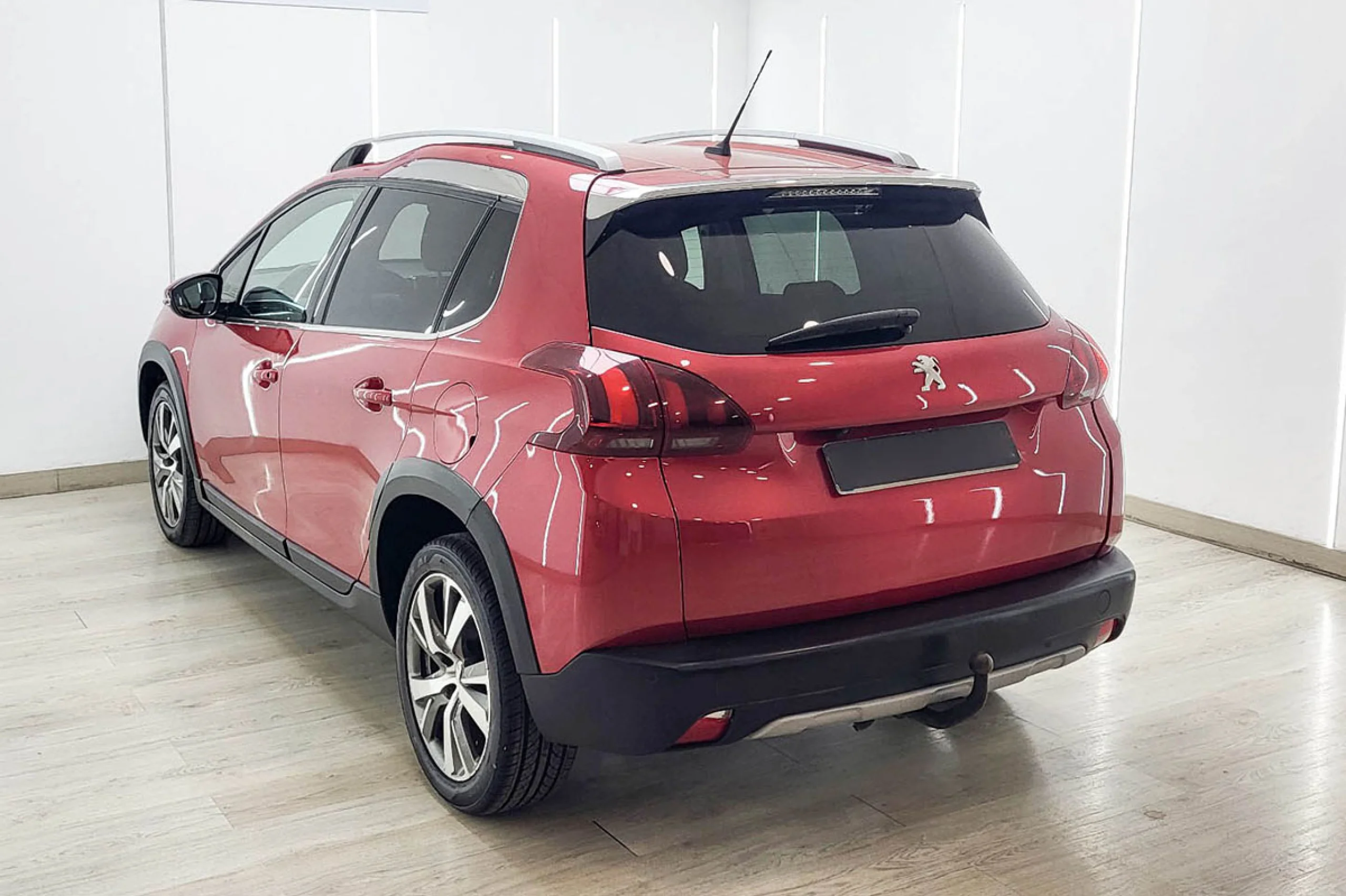Peugeot 2008 Allure BlueHDi 120 SS EAT6 - Foto 4