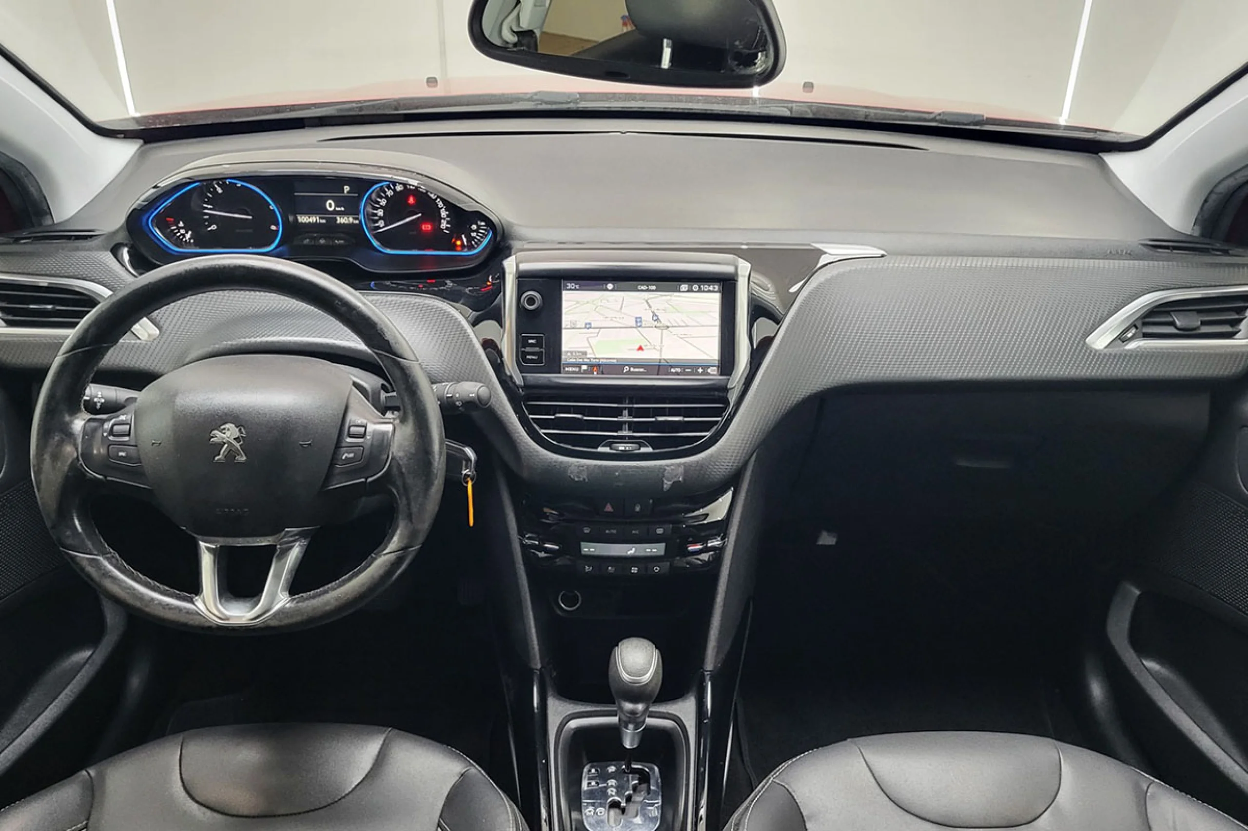 Peugeot 2008 Allure BlueHDi 120 SS EAT6 - Foto 8
