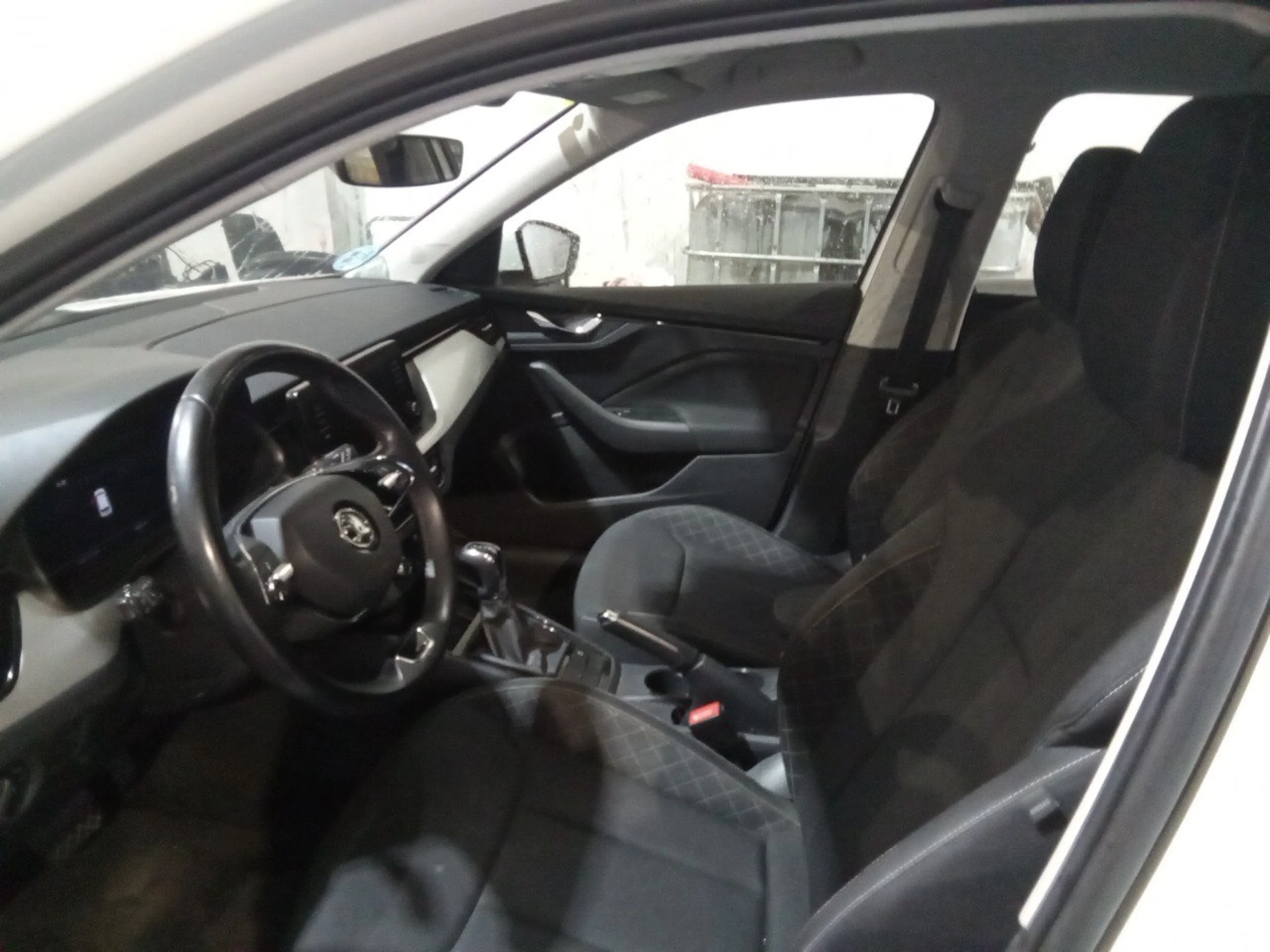 Skoda Kamiq 1.0 TSI 81kW (110CV) DSG AMBITION - Foto 7