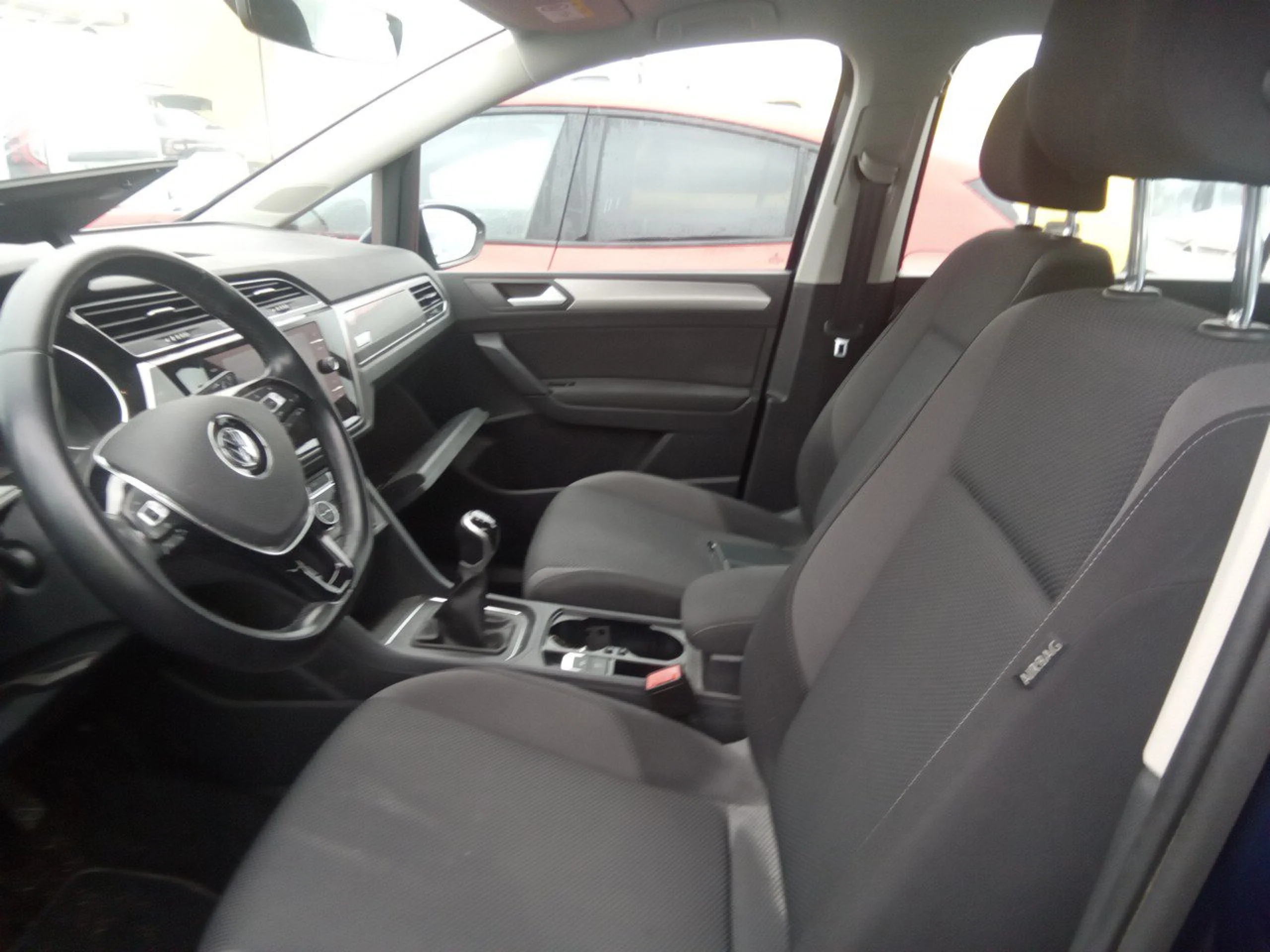 Volkswagen Touran Business 2.0 TDI 85kW (115CV) - Foto 7