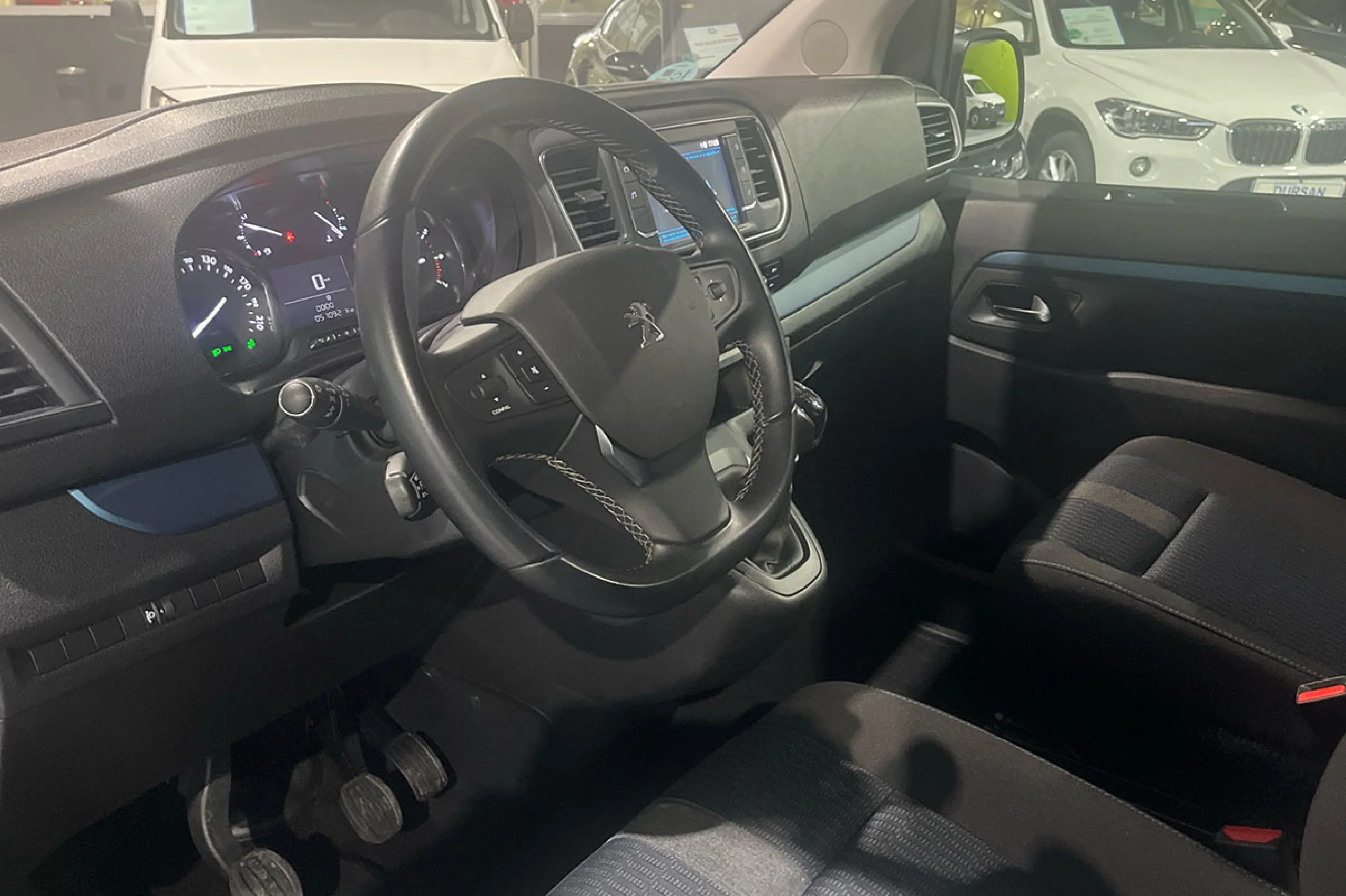 Peugeot Traveller Active BlueHDi 145 SS 6V MAN Standard - Foto 6