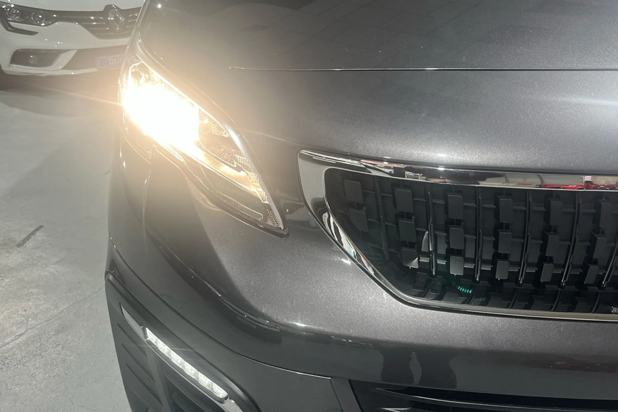 Peugeot Traveller Active BlueHDi 145 SS 6V MAN Standard - Foto 25