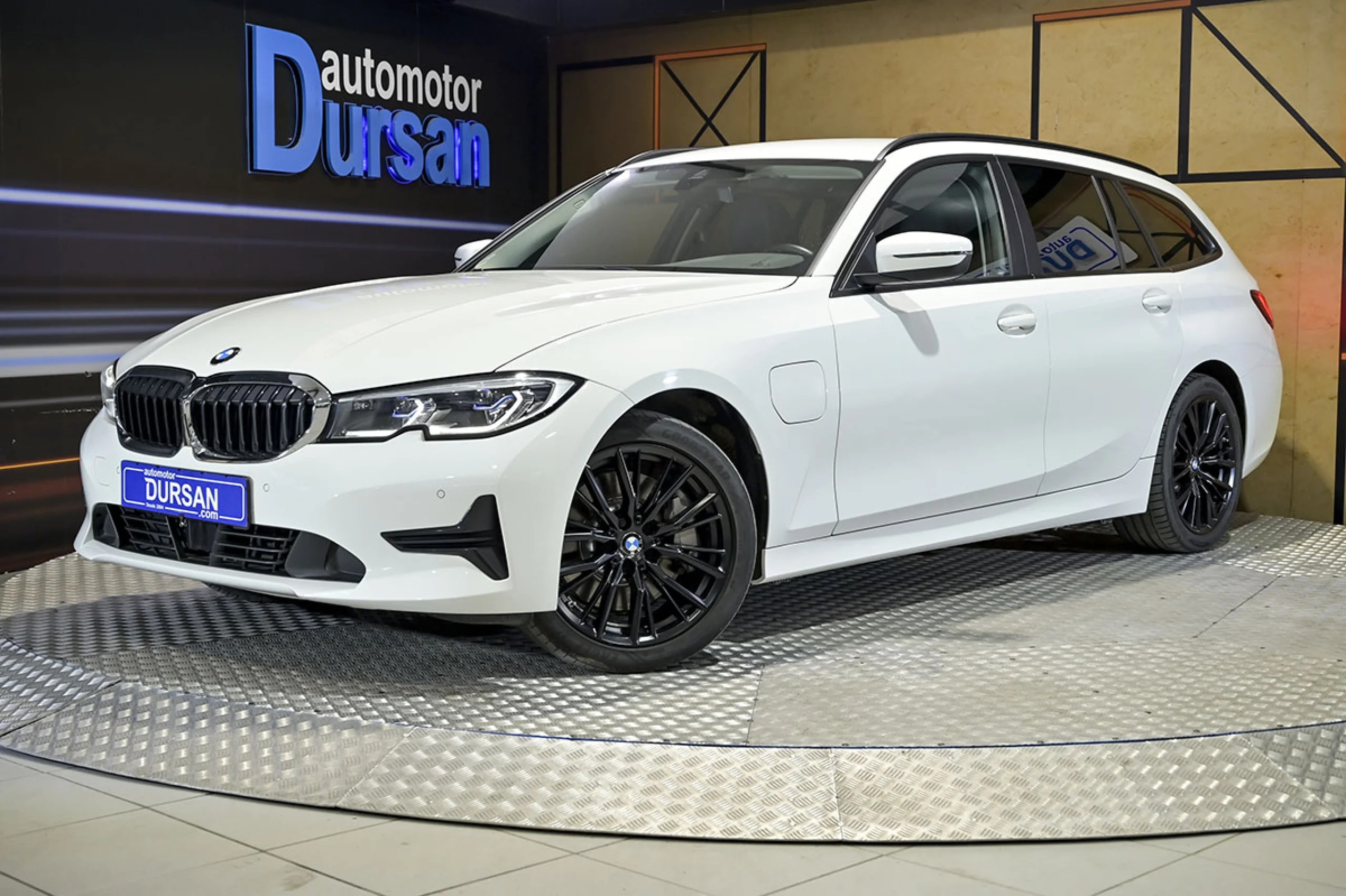 BMW 330 Serie 3 330e xDrive Touring - Foto 1