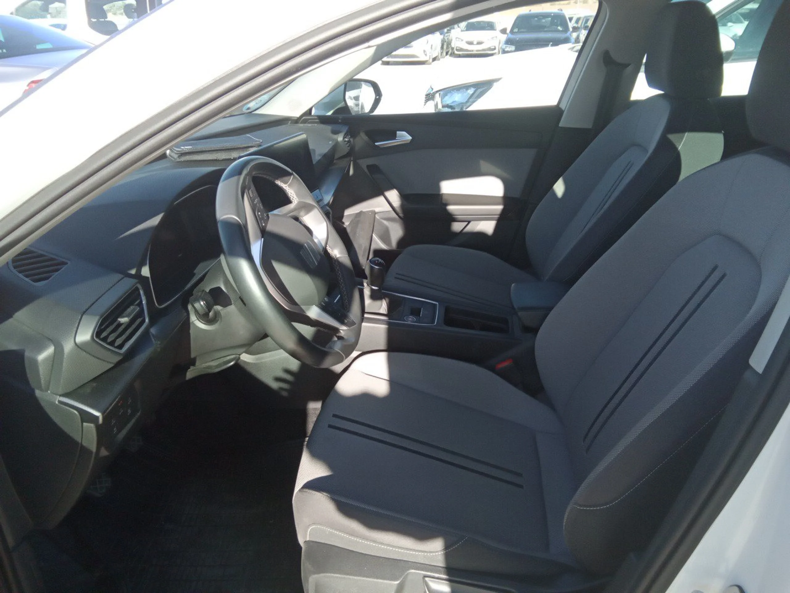 Seat Leon 2.0 TDI 85kW S&amp;S Style Go - Foto 7