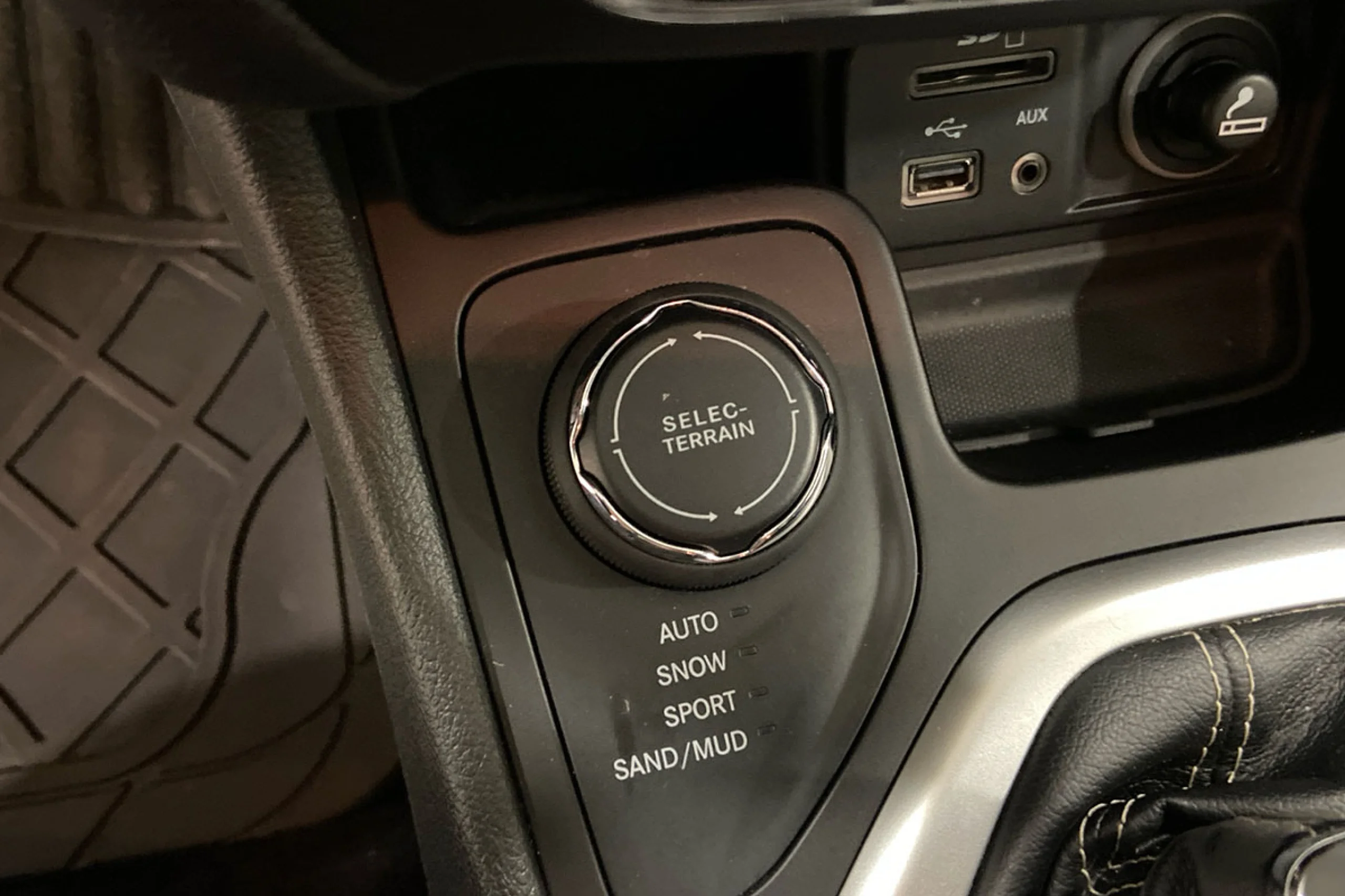 Jeep Cherokee 2.2CRD 136kW Night Eagle III Aut 4x4 AD1 - Foto 31
