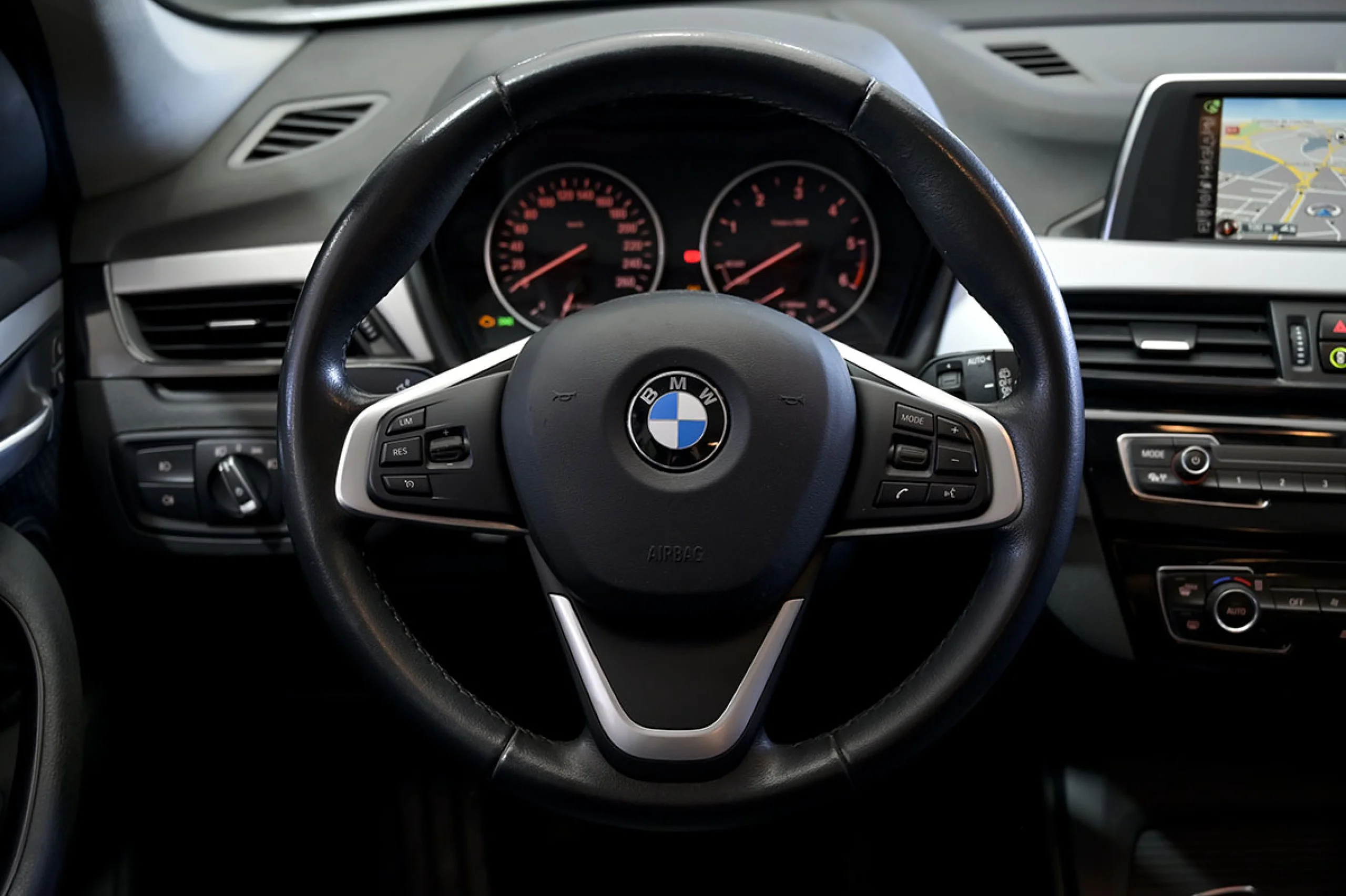 BMW X1 sDrive18d - Foto 24