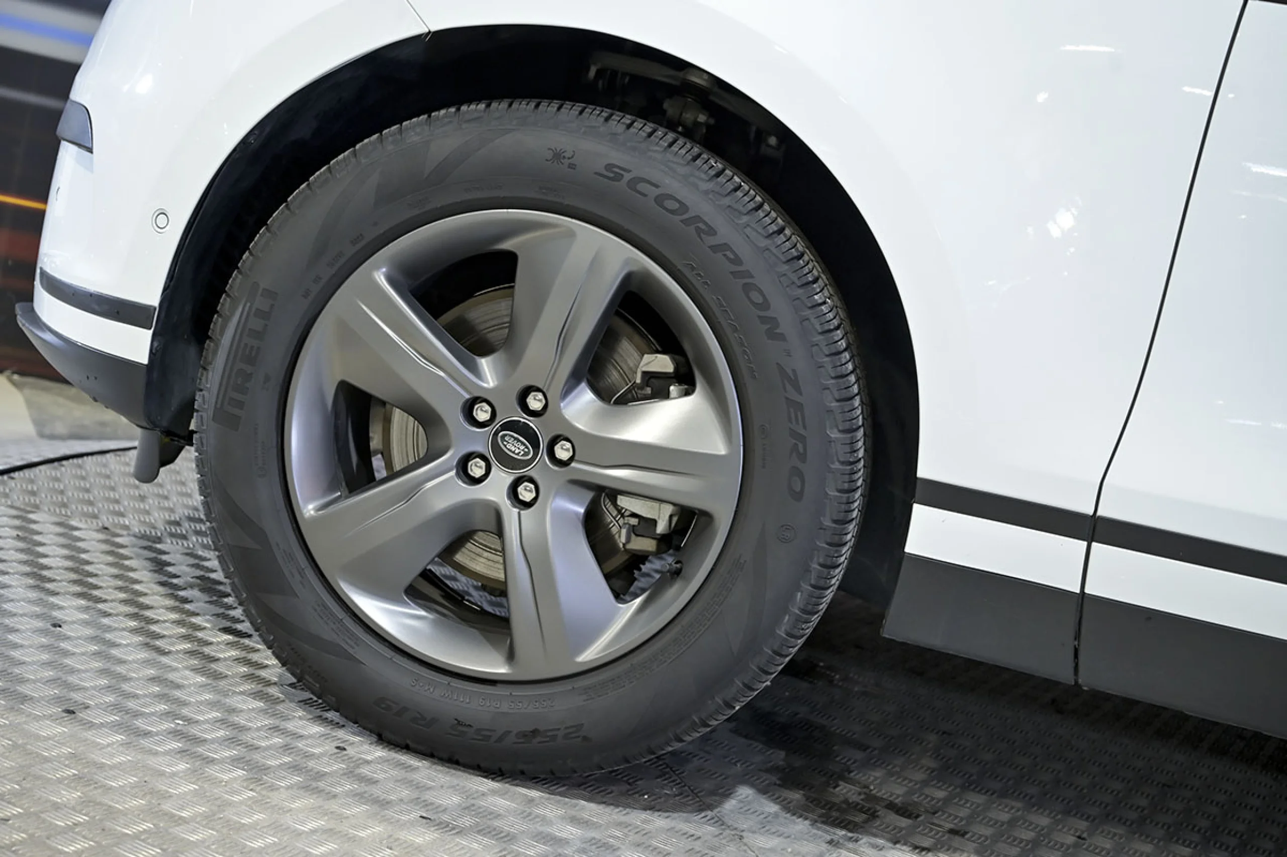 Land Rover Range Rover Velar 2.0D I4 150kW 204CV S 4WD Auto - Foto 14