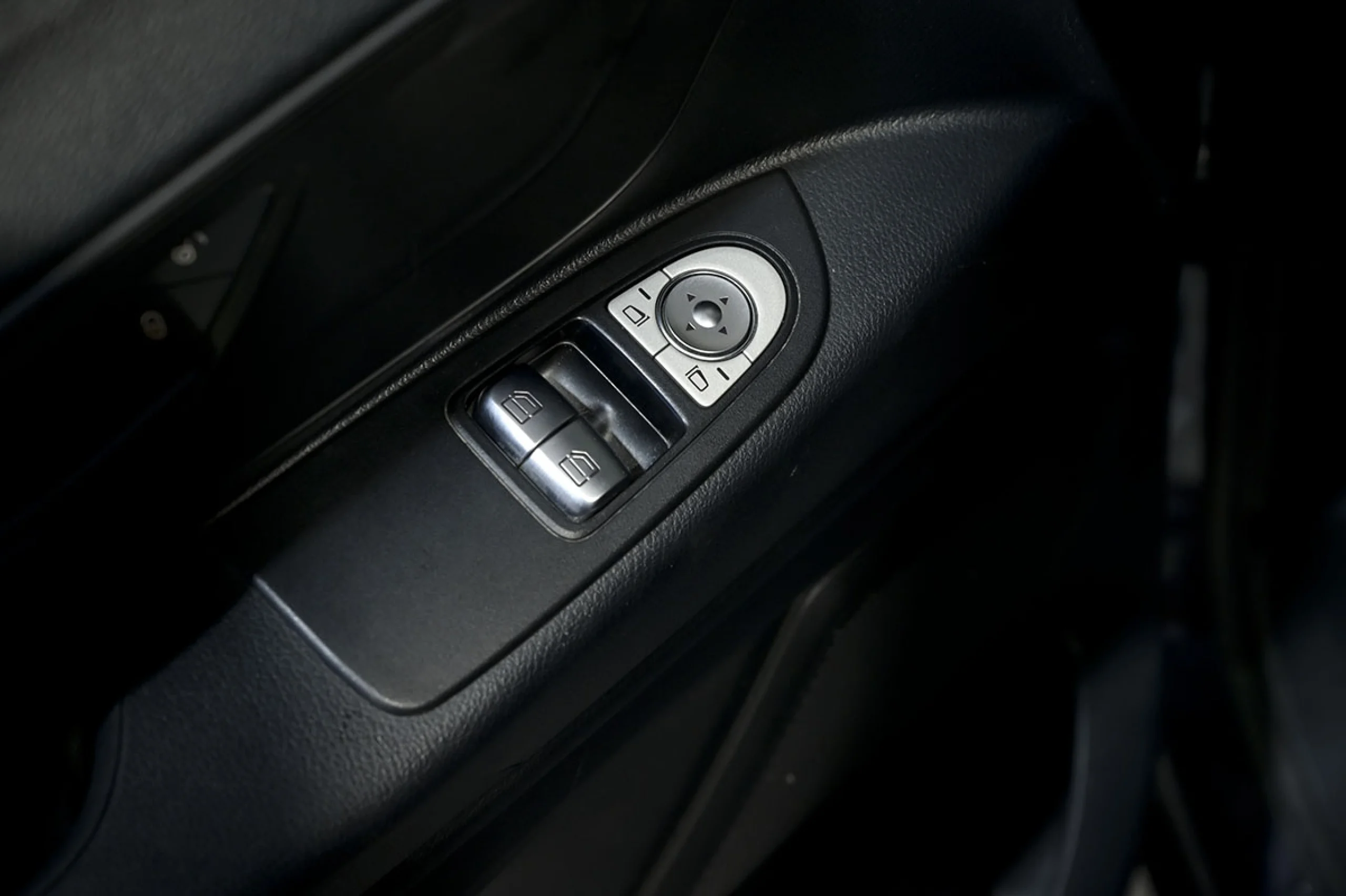 Mercedes-Benz Vito MERCEDES-BENZ Vito 114CDI AT 100kW Tourer Base Larga - Foto 23