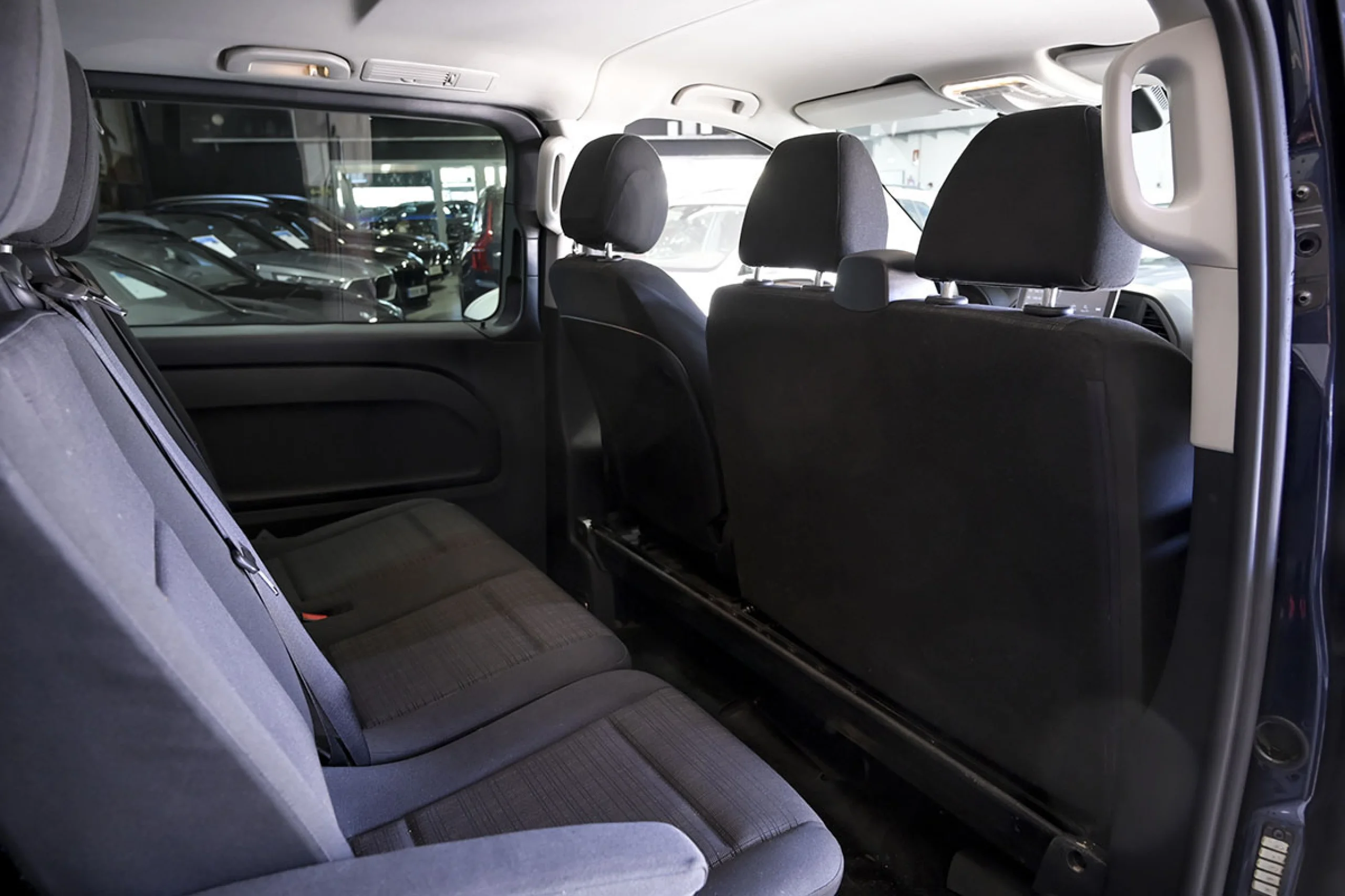 Mercedes-Benz Vito MERCEDES-BENZ Vito 114CDI AT 100kW Tourer Base Larga - Foto 15