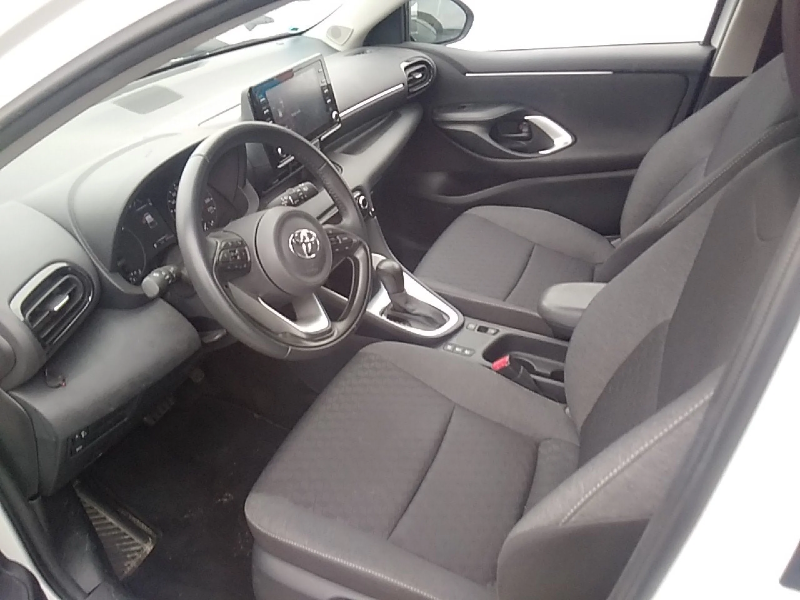 Toyota Yaris 1.5 120H Active Tech - Foto 7