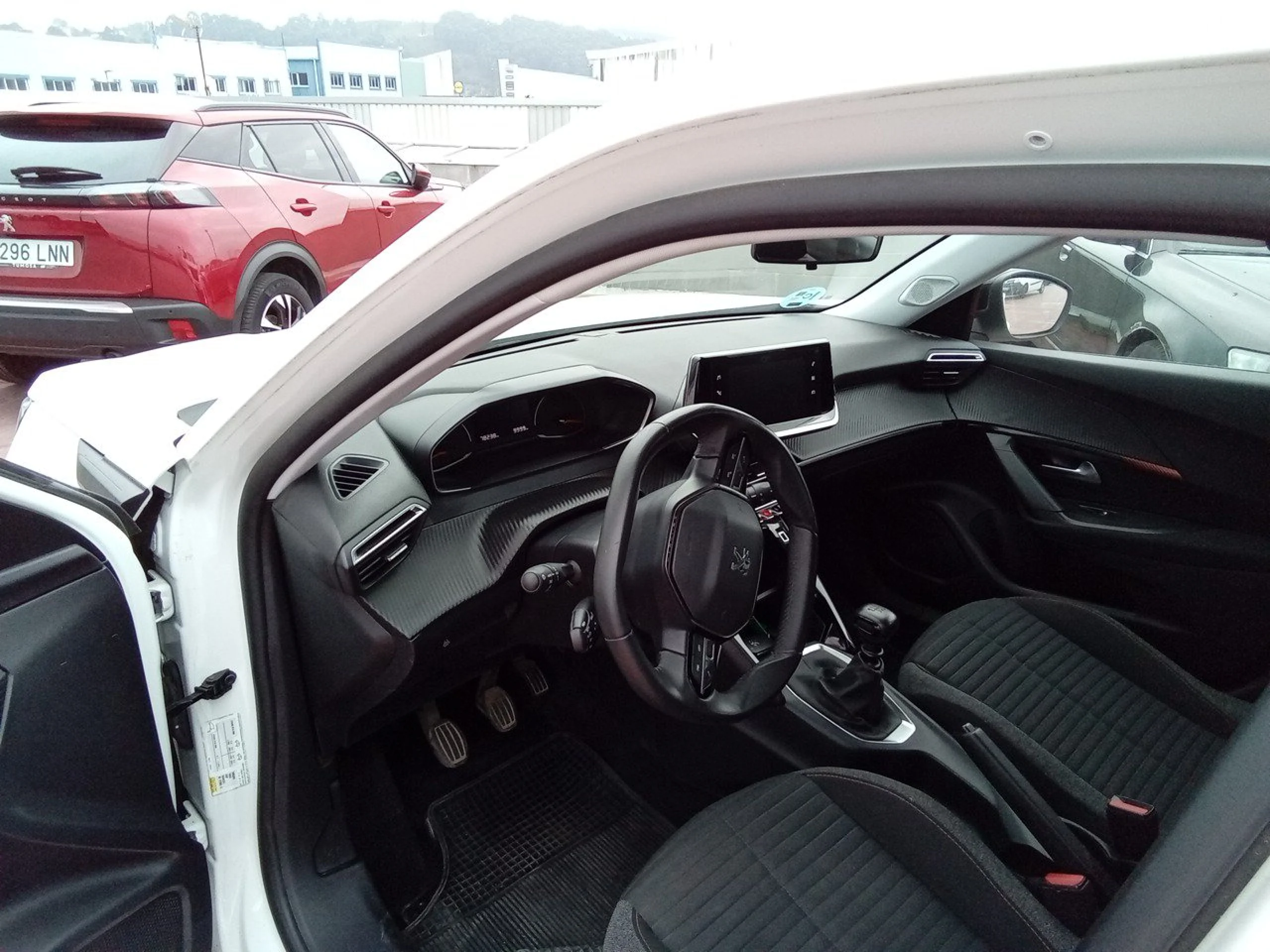 Peugeot 2008 Active BlueHDI 81kW (110CV) - Foto 7