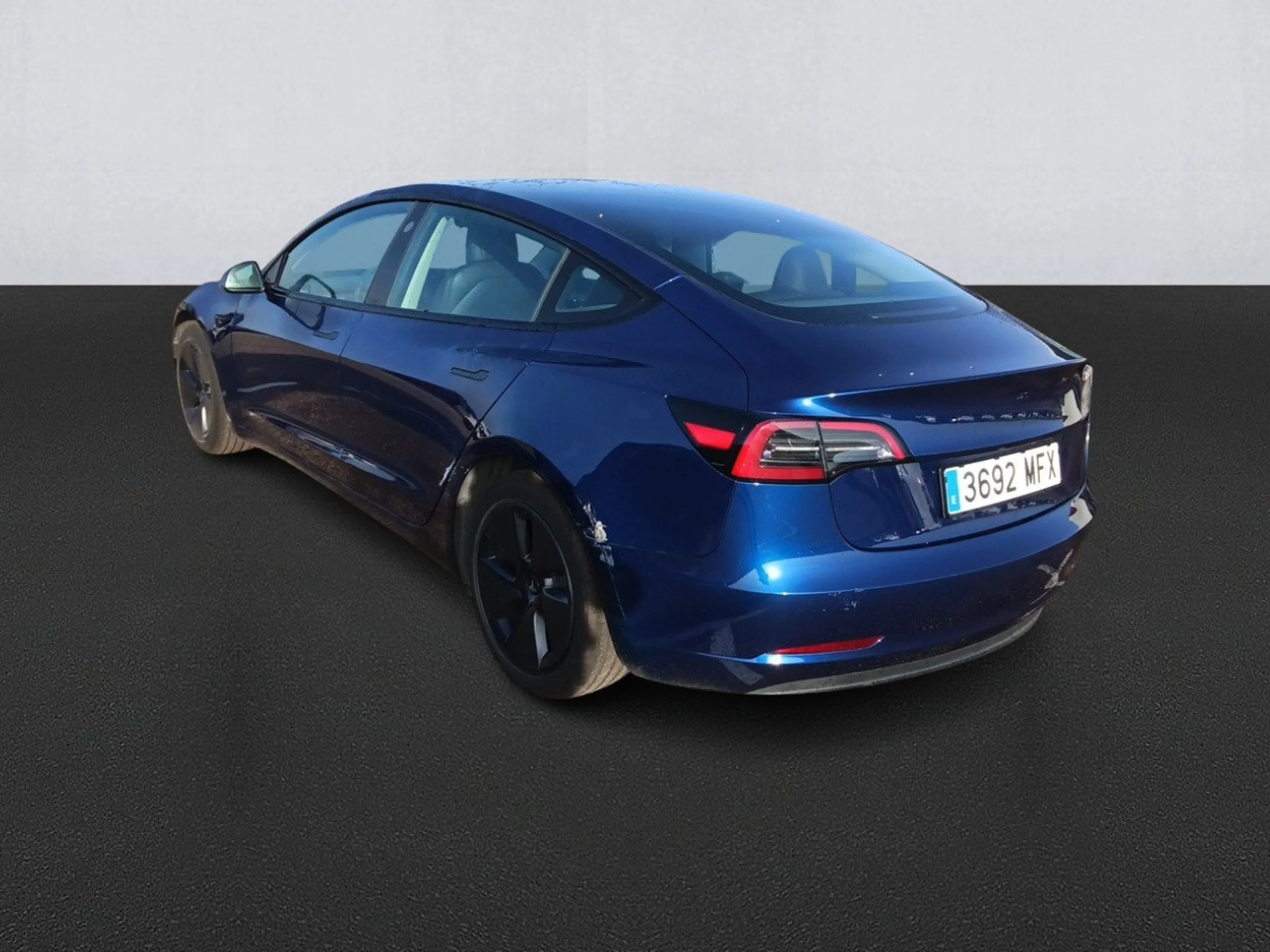 TESLA Model 3 RWD - Foto 6