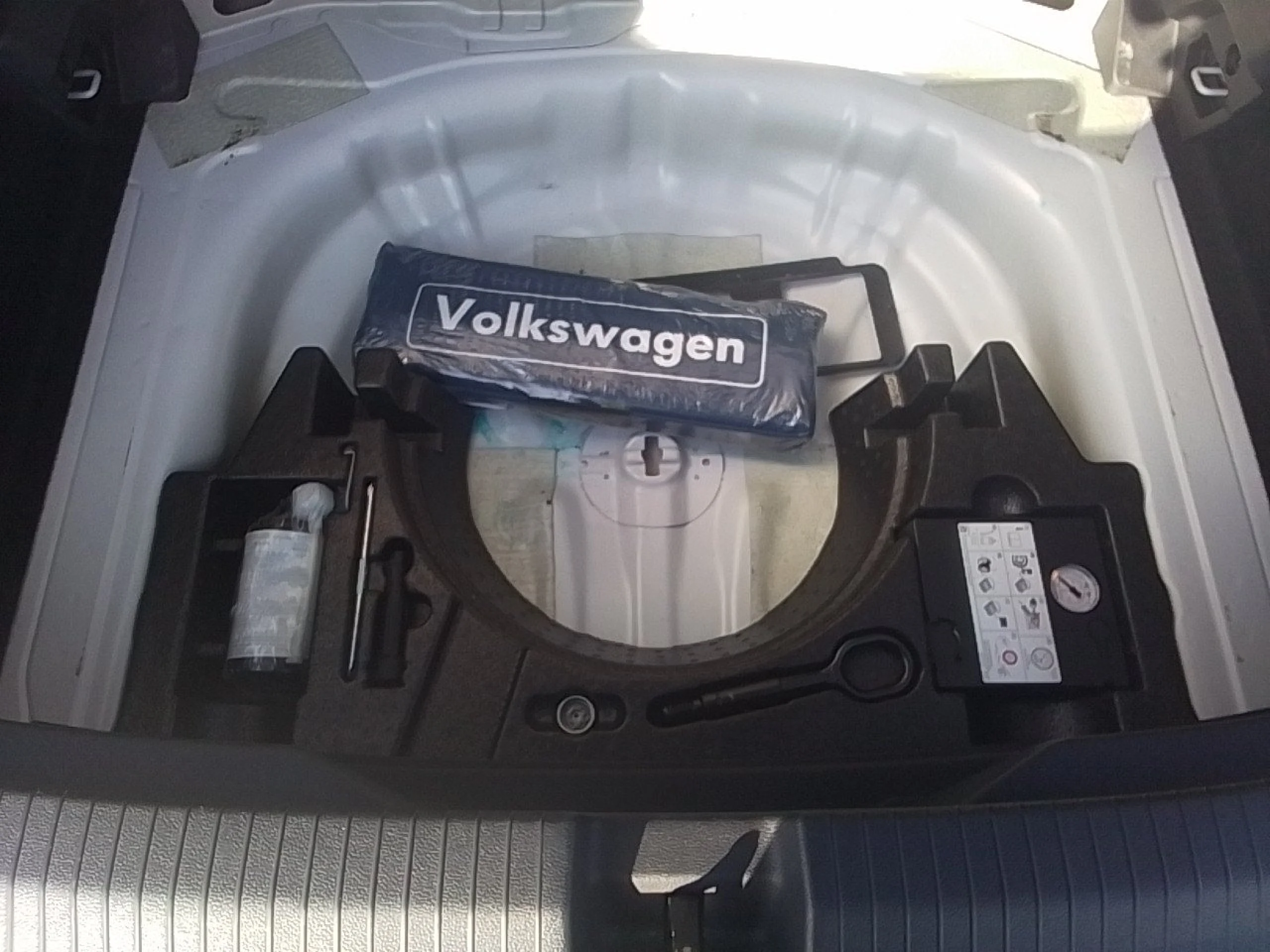 Volkswagen T-Roc (O) Advance R-Line 1.0 TSI 81kW (110CV) - Foto 8
