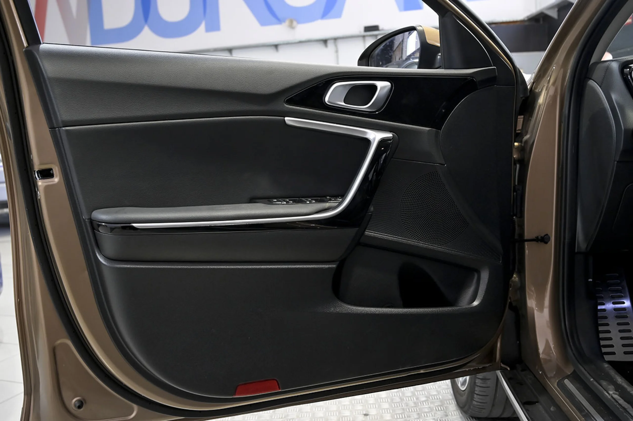 Kia XCeed 1.6 GDi PHEV 104kW 141CV eTech - Foto 40