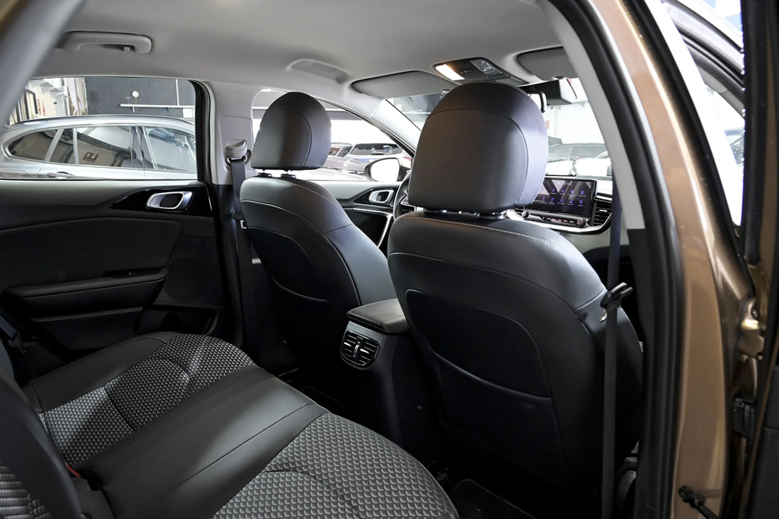 Kia XCeed 1.6 GDi PHEV 104kW 141CV eTech - Foto 15