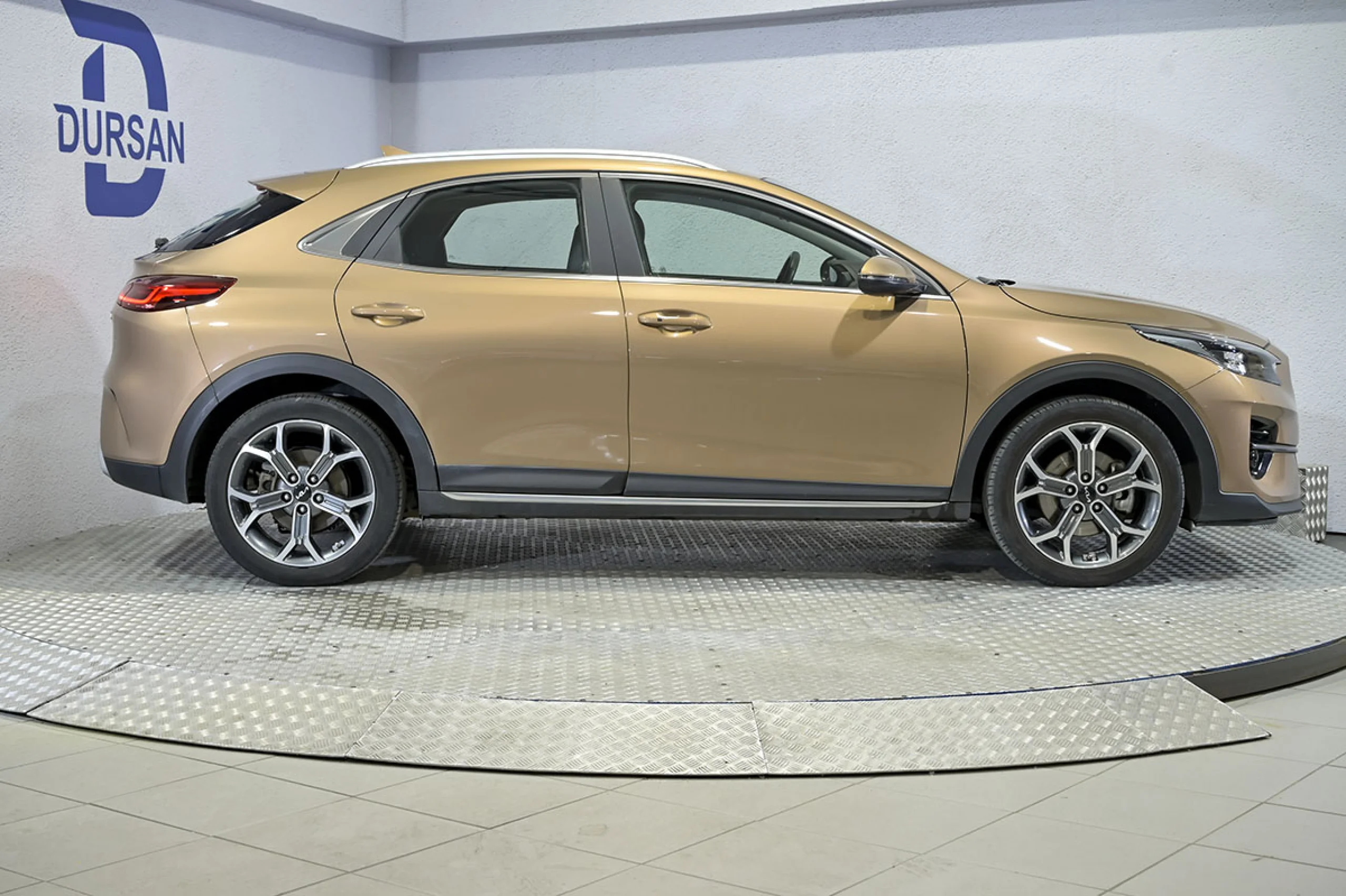 Kia XCeed 1.6 GDi PHEV 104kW 141CV eTech - Foto 22