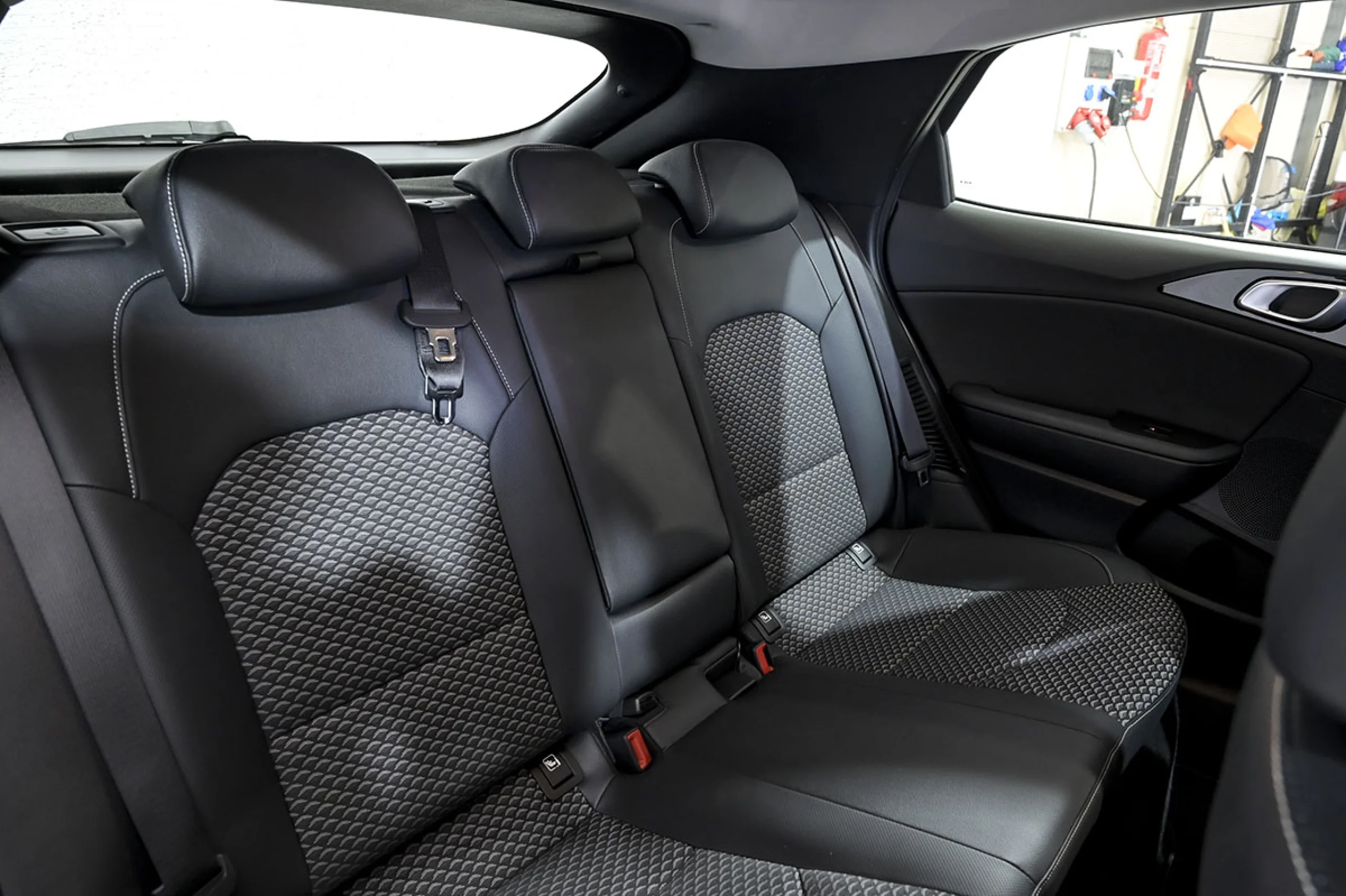 Kia XCeed 1.6 GDi PHEV 104kW 141CV eTech - Foto 18