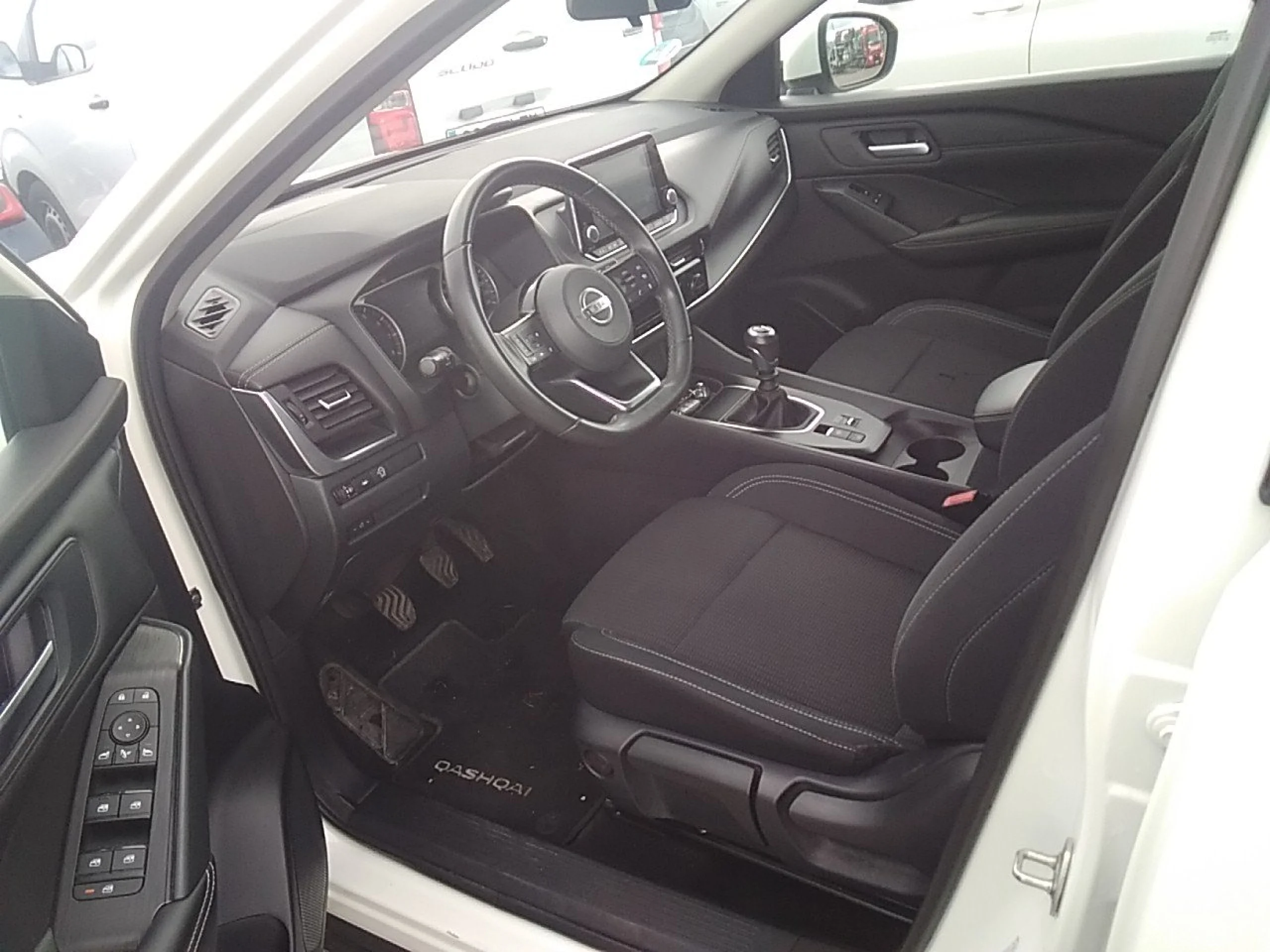 Nissan Qashqai DIG-T 103kW (140CV) mHEV 4x2 Acenta - Foto 7