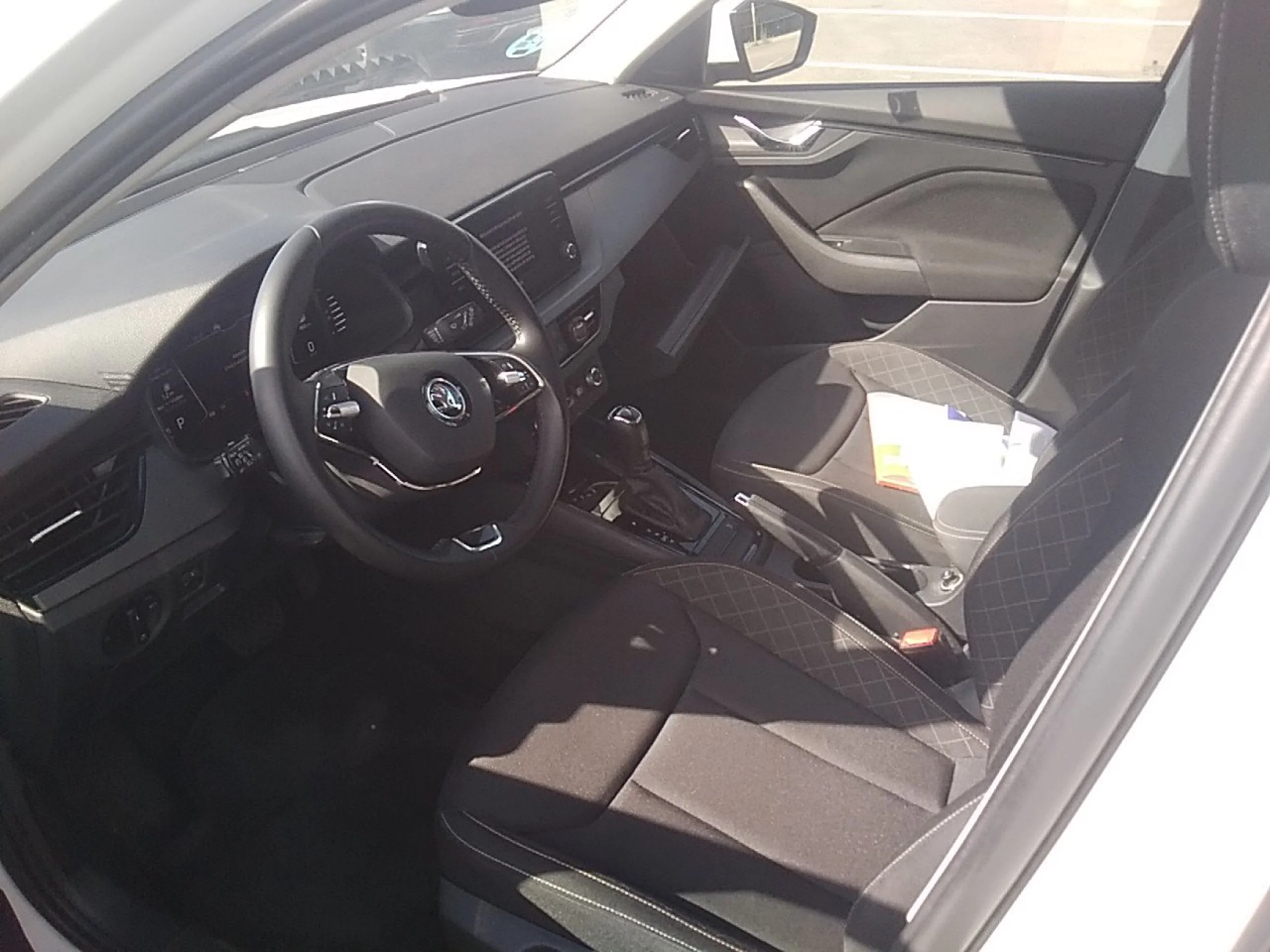 Skoda Kamiq 1.0 TSI 81kW (110CV) DSG Ambition - Foto 7