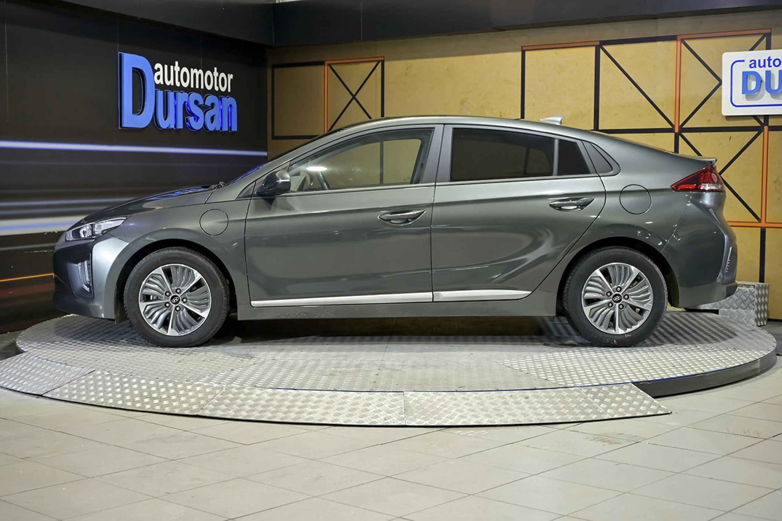 Hyundai Ioniq 1.6 GDI PHEV Klass DCT - Foto 18