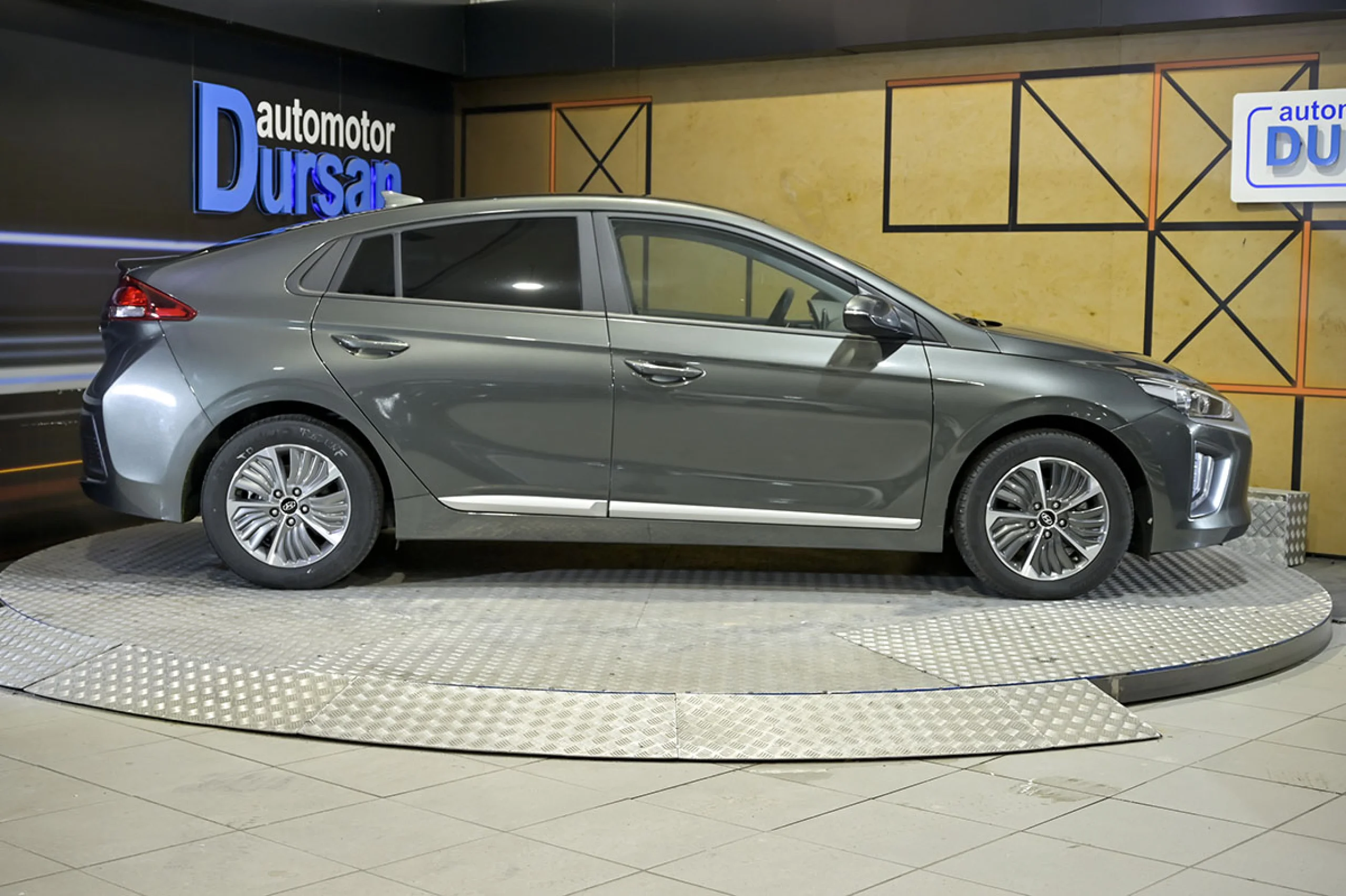 Hyundai Ioniq 1.6 GDI PHEV Klass DCT - Foto 19