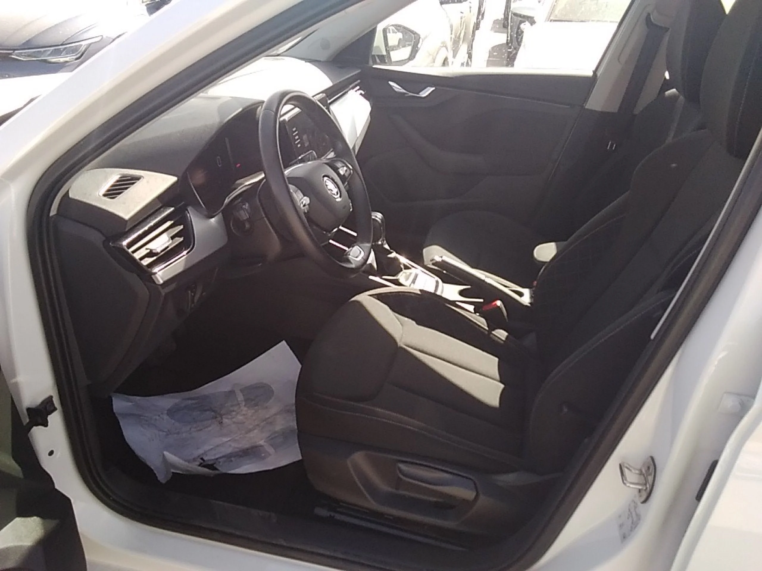 Skoda Kamiq 1.0 TSI 81kW (110CV) DSG AMBITION - Foto 7