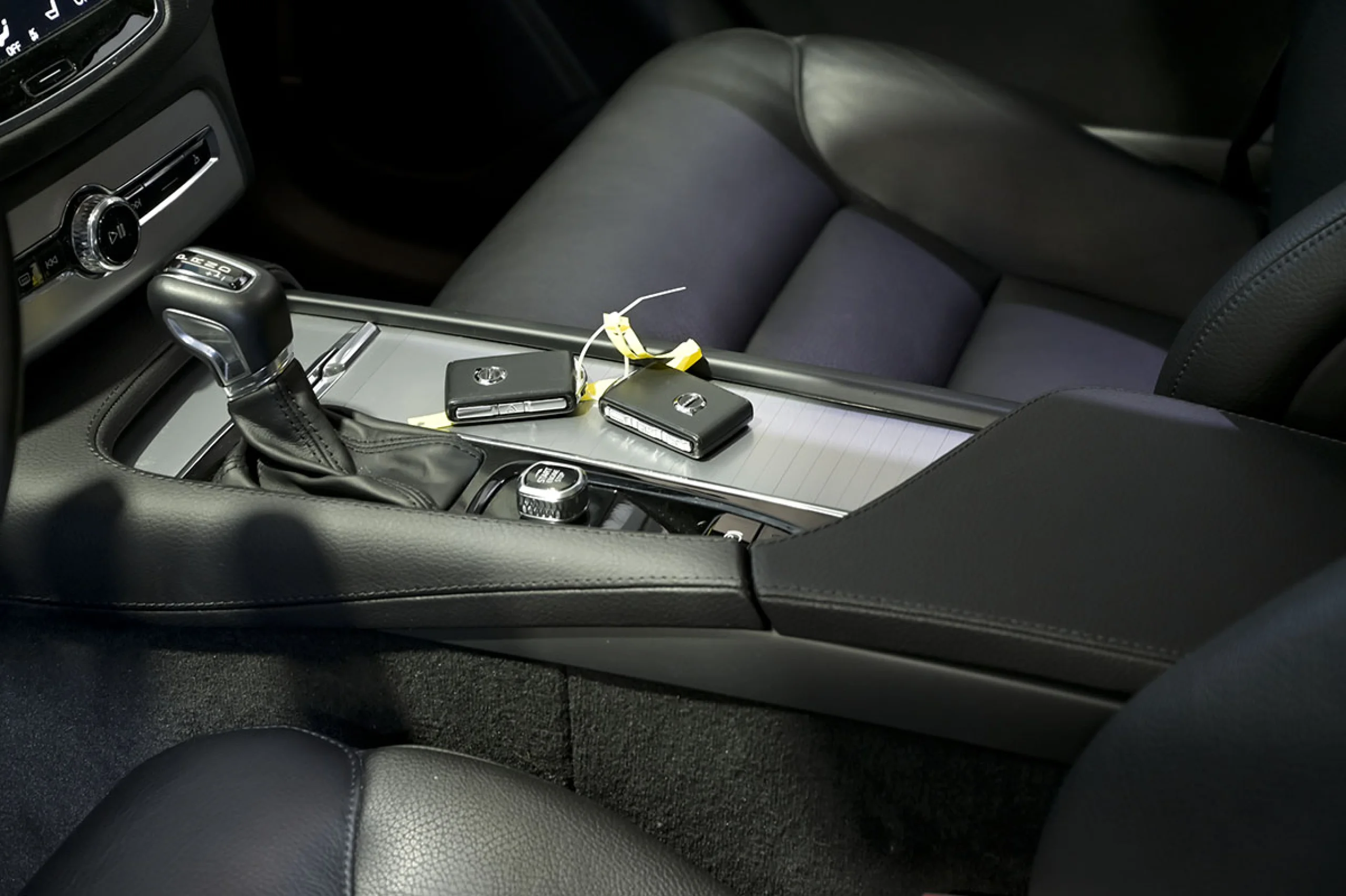 Volvo XC 90 XC90 2.0 D5 AWD Momentum Auto - Foto 35