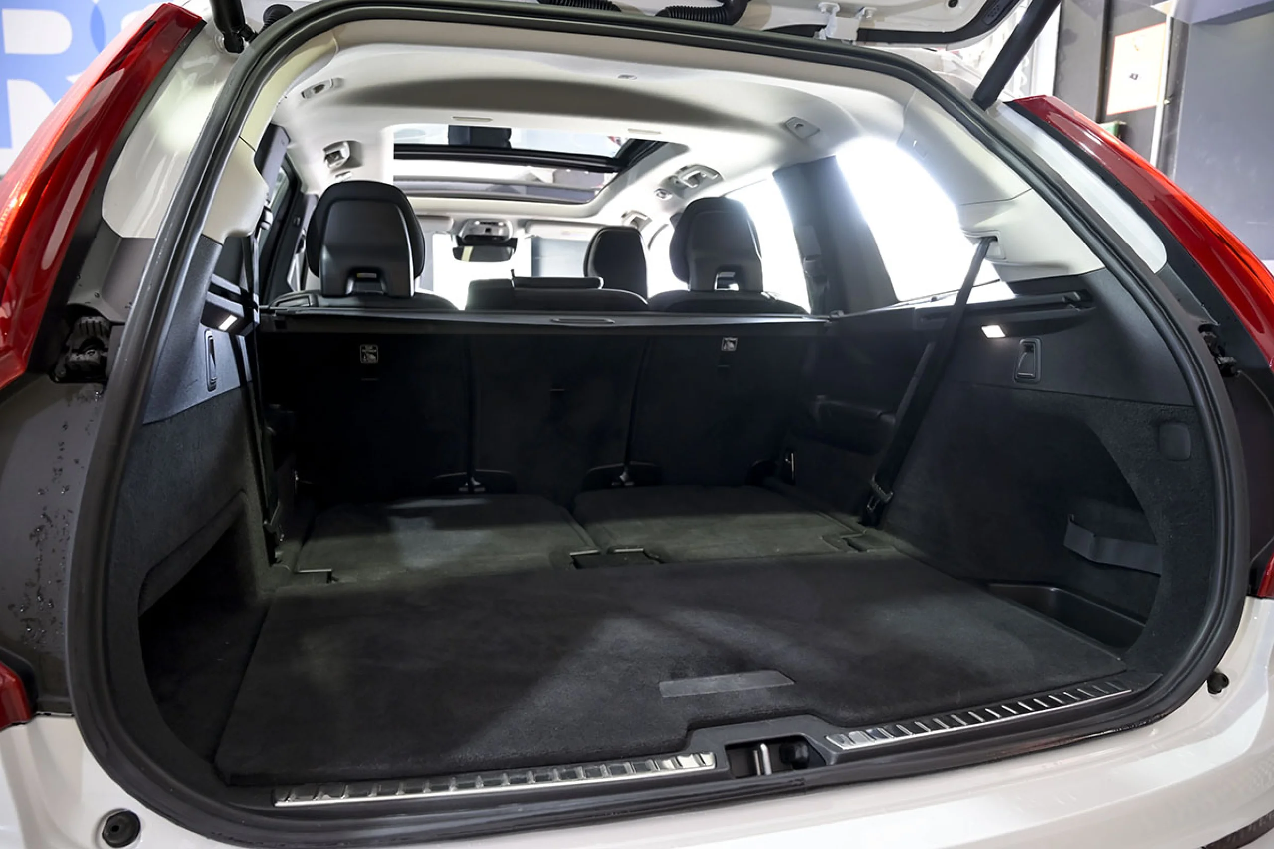 Volvo XC 90 XC90 2.0 D5 AWD Momentum Auto - Foto 13