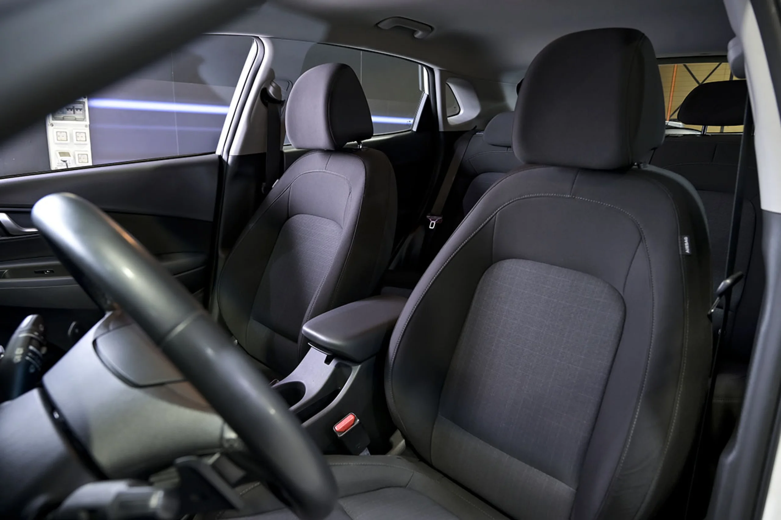 Hyundai Kona 1.6 GDI HEV Maxx DCT - Foto 9