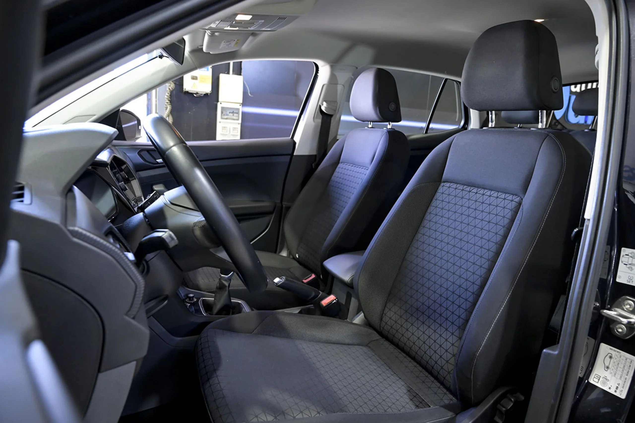 Volkswagen T-CROSS Advance 1.0 TSI 70kW 95CV - Foto 21