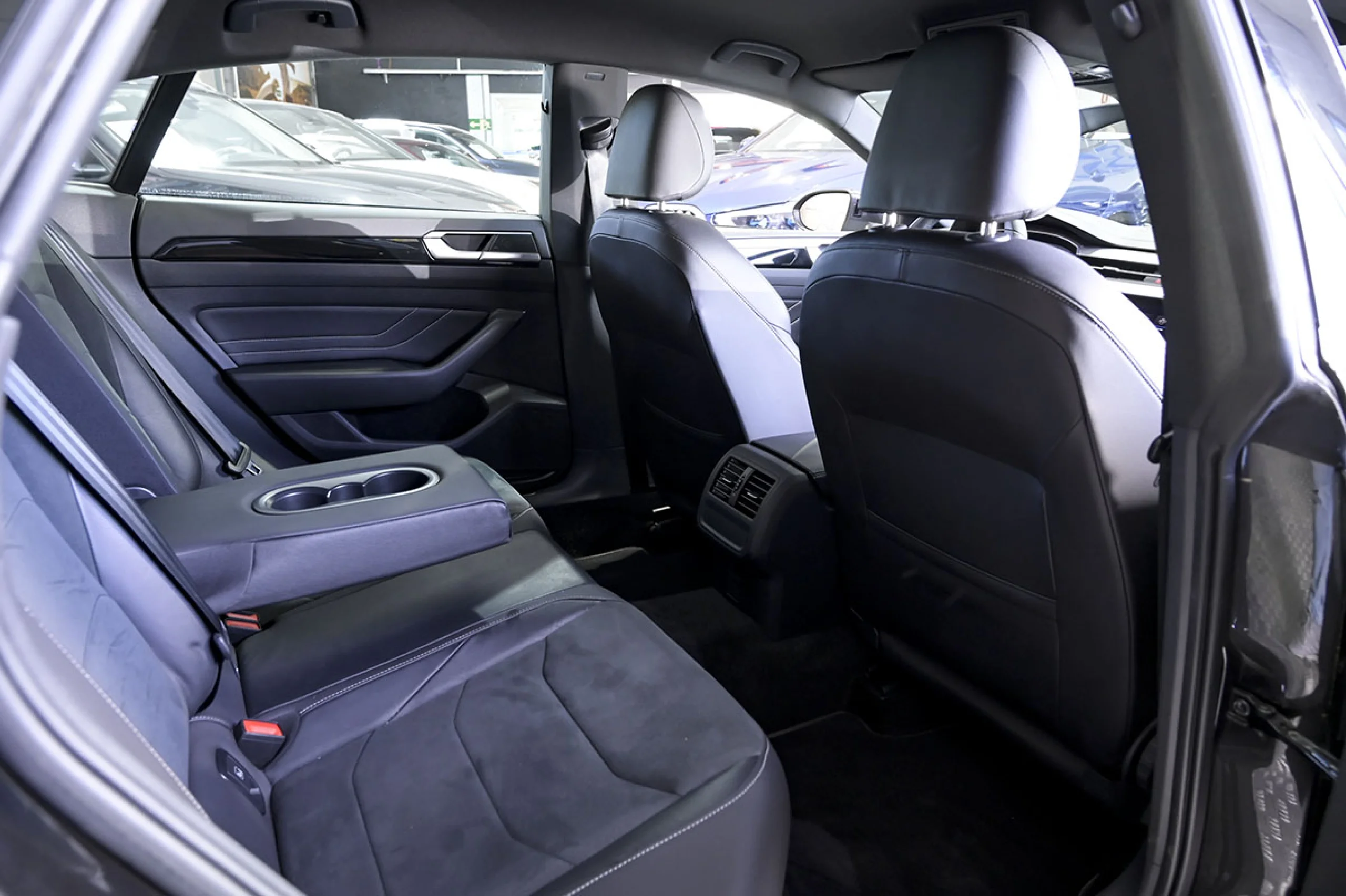 Volkswagen Arteon RLine 2.0 TDI 110kW 150CV DSG - Foto 15