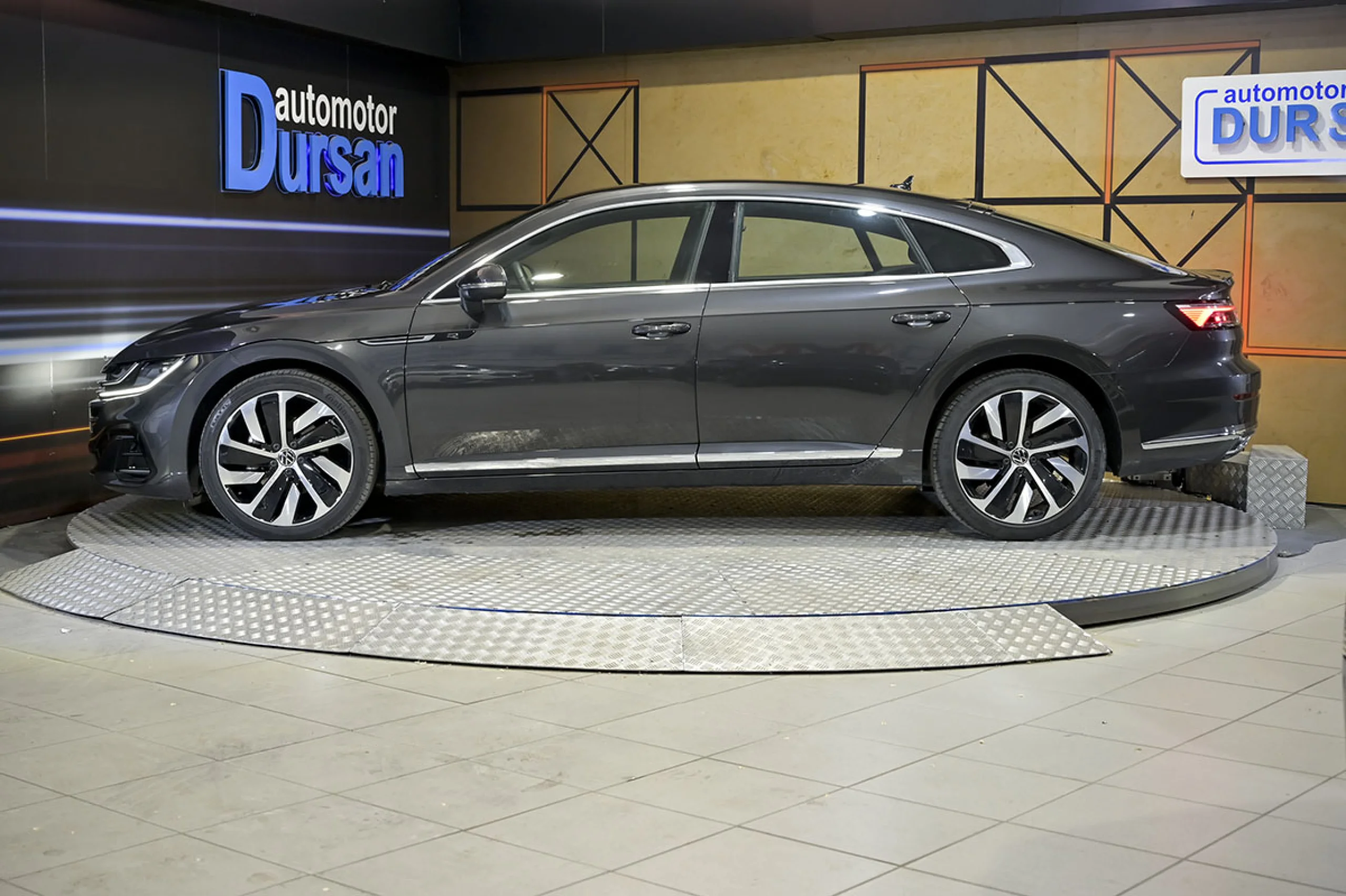 Volkswagen Arteon RLine 2.0 TDI 110kW 150CV DSG - Foto 19