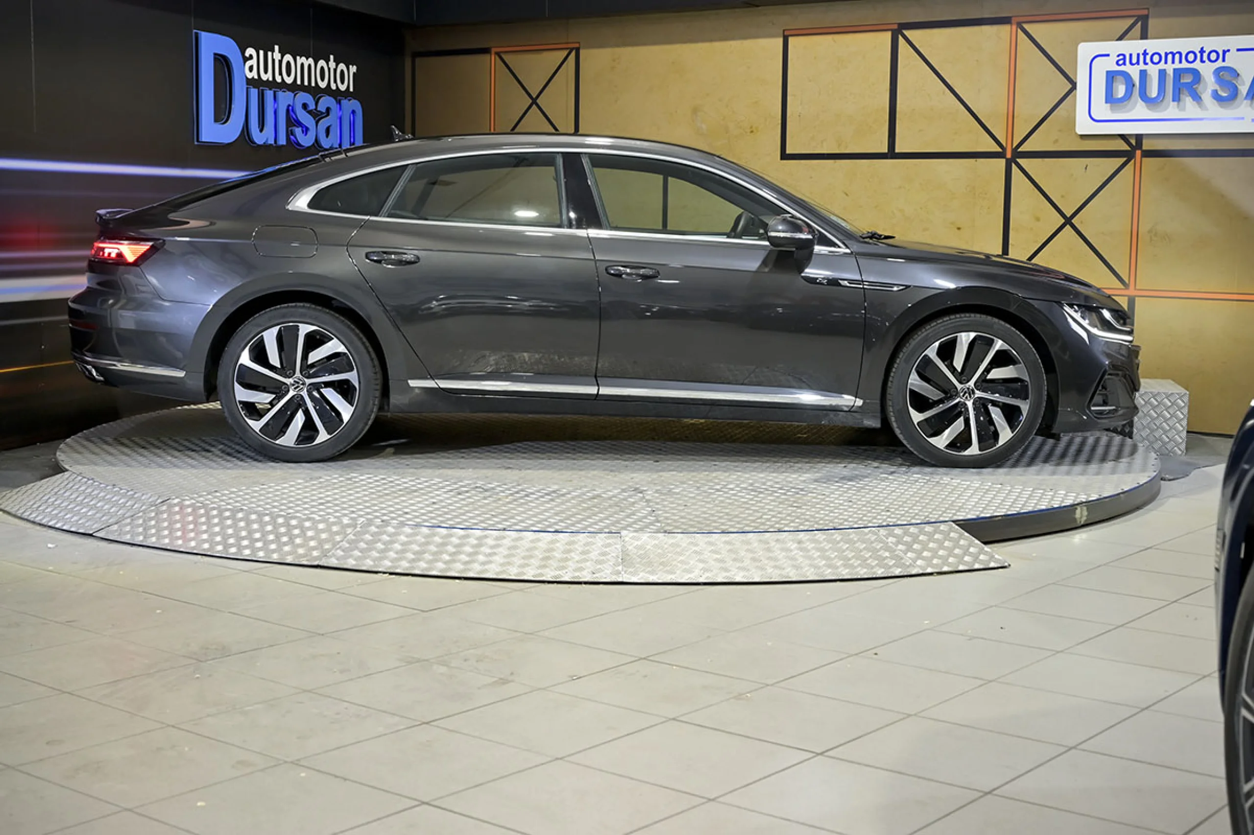 Volkswagen Arteon RLine 2.0 TDI 110kW 150CV DSG - Foto 20