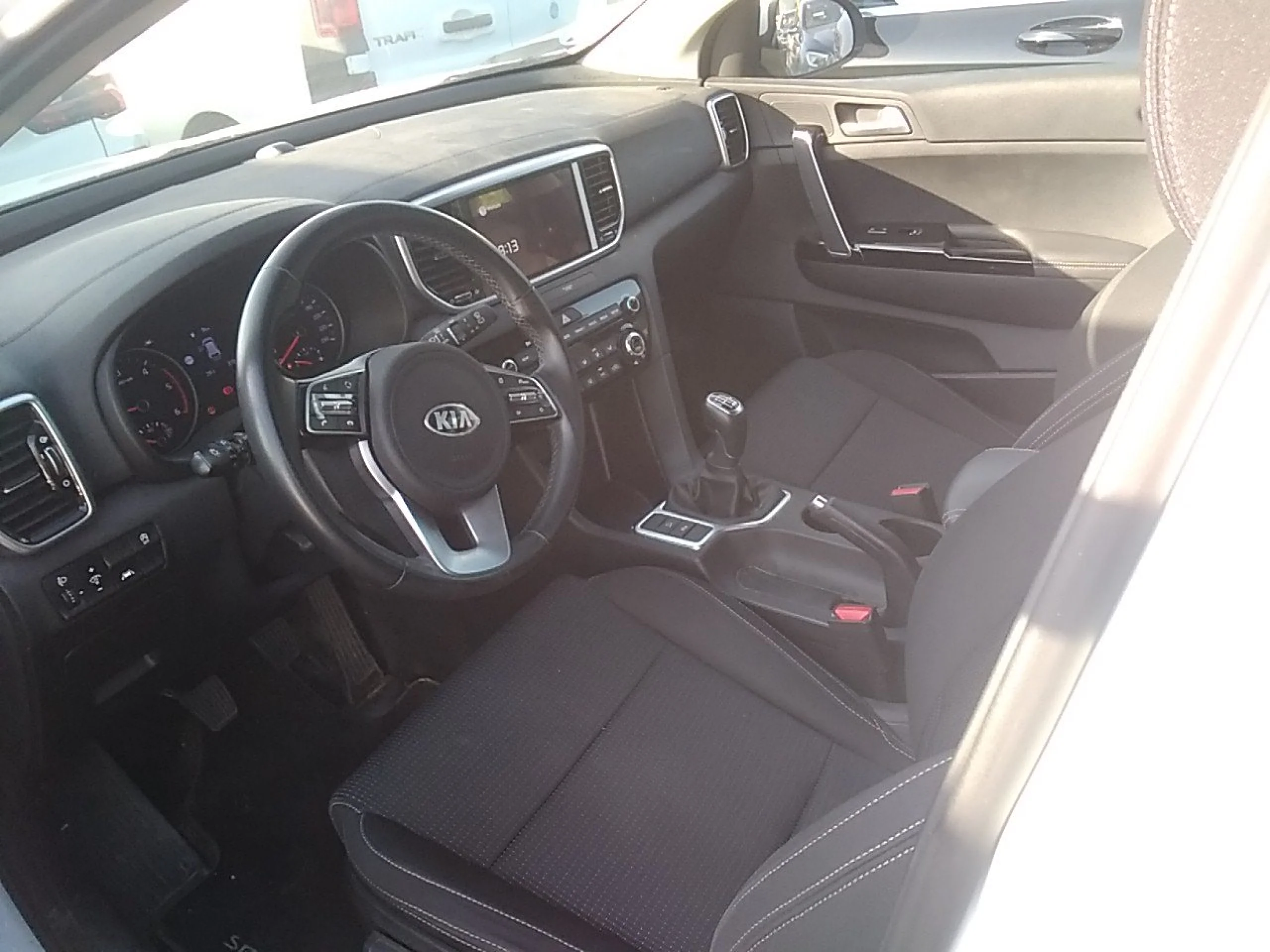 Kia Sportage 1.6 MHEV Black Edition 100kW (136CV) 4x2 - Foto 7