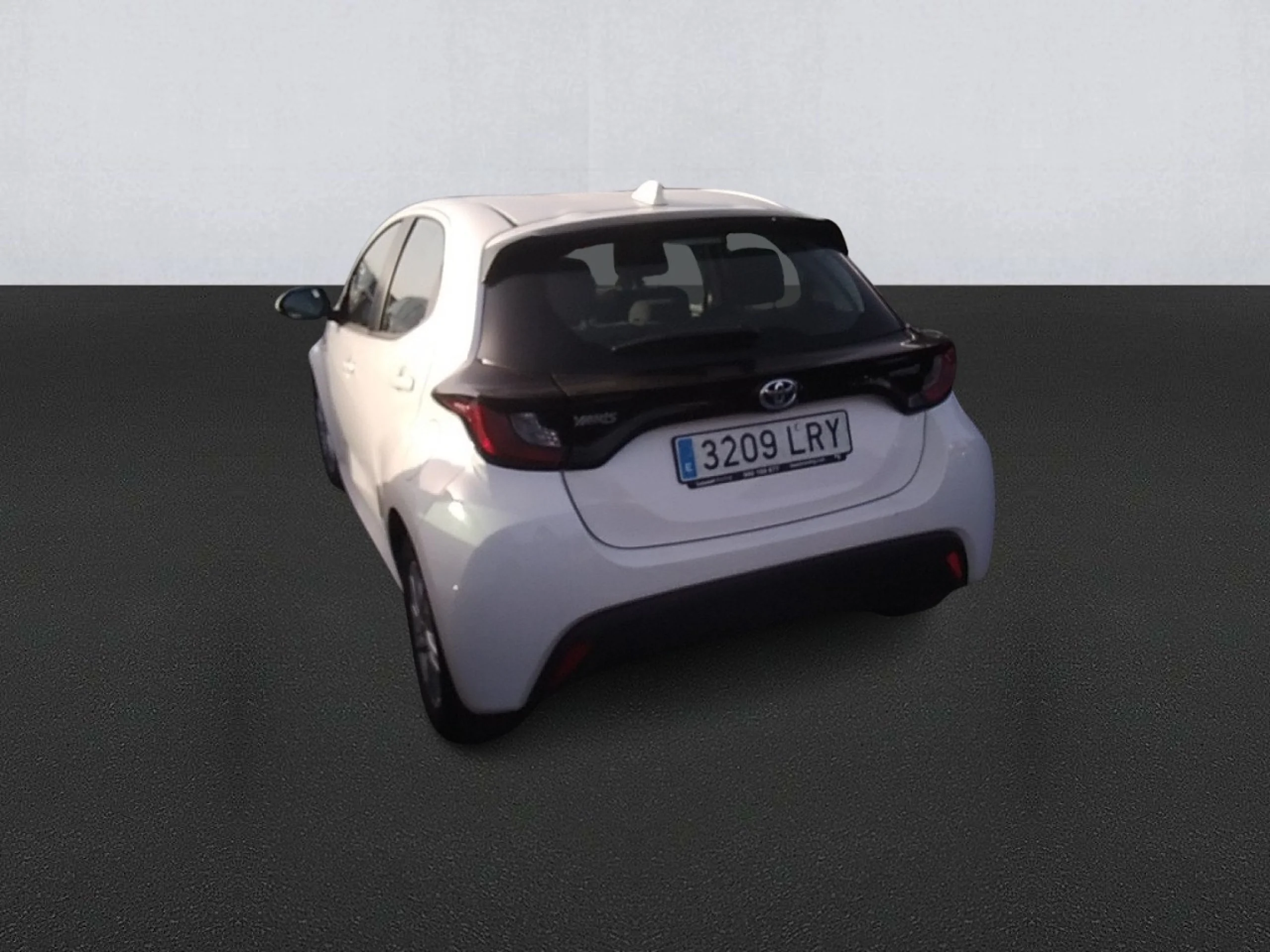 Toyota Yaris 1.5 120H Business Plus - Foto 6