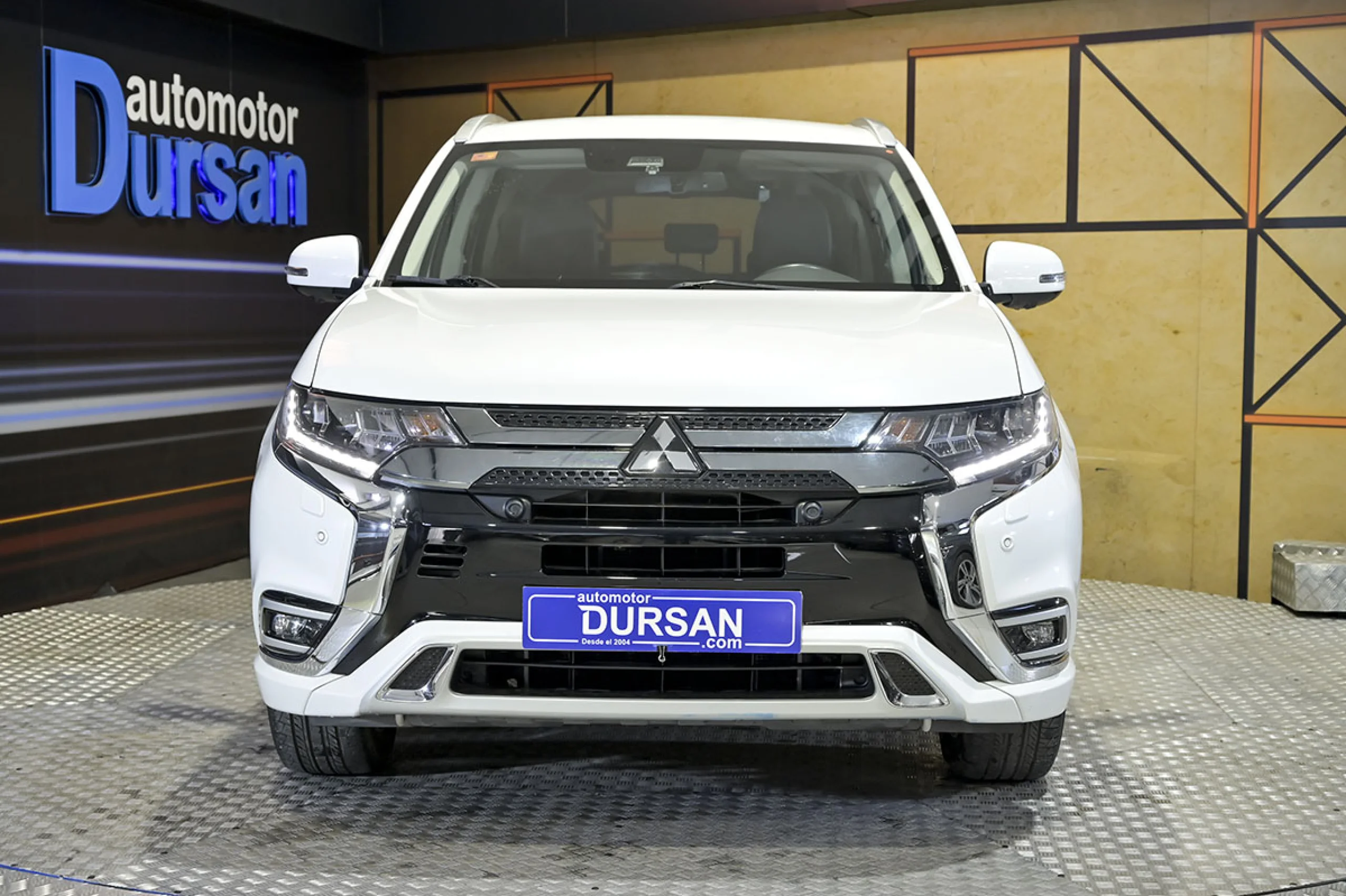 Mitsubishi Outlander 2.4 PHEV Kaiteki Auto 4WD - Foto 2