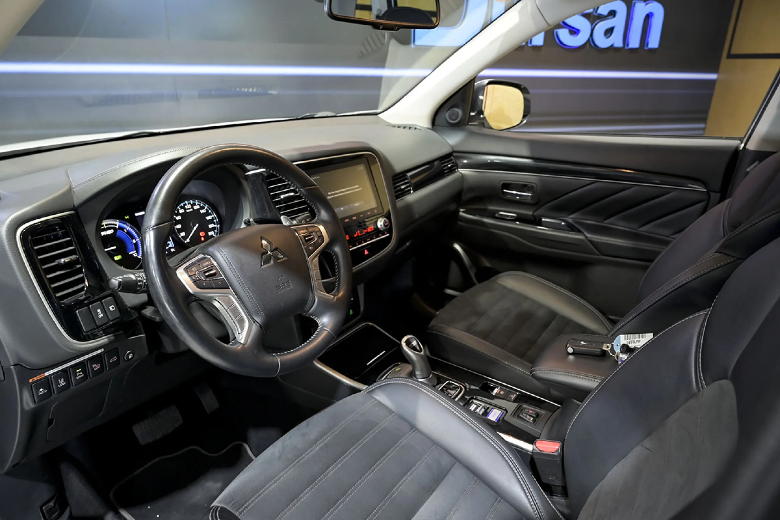 Mitsubishi Outlander 2.4 PHEV Kaiteki Auto 4WD - Foto 6