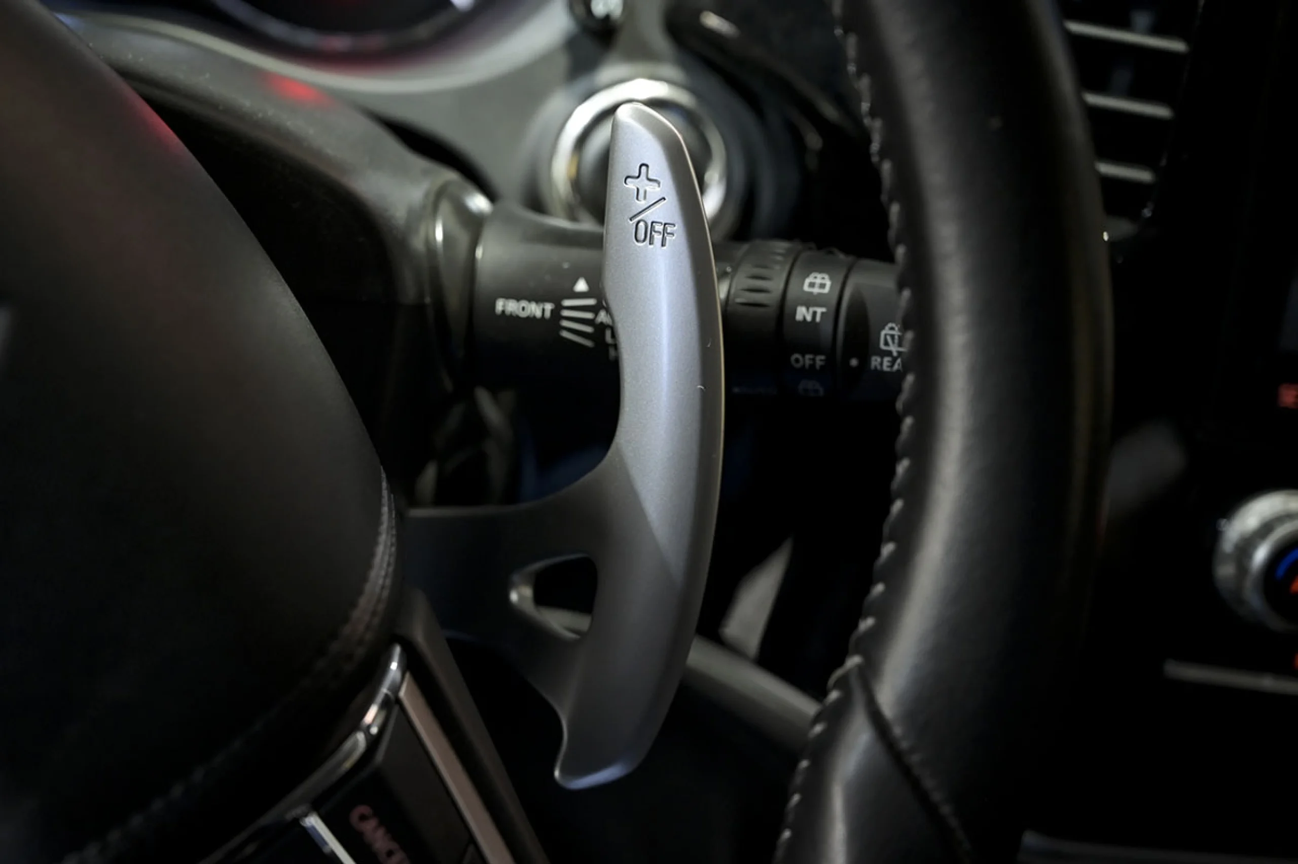 Mitsubishi Outlander 2.4 PHEV Kaiteki Auto 4WD - Foto 29