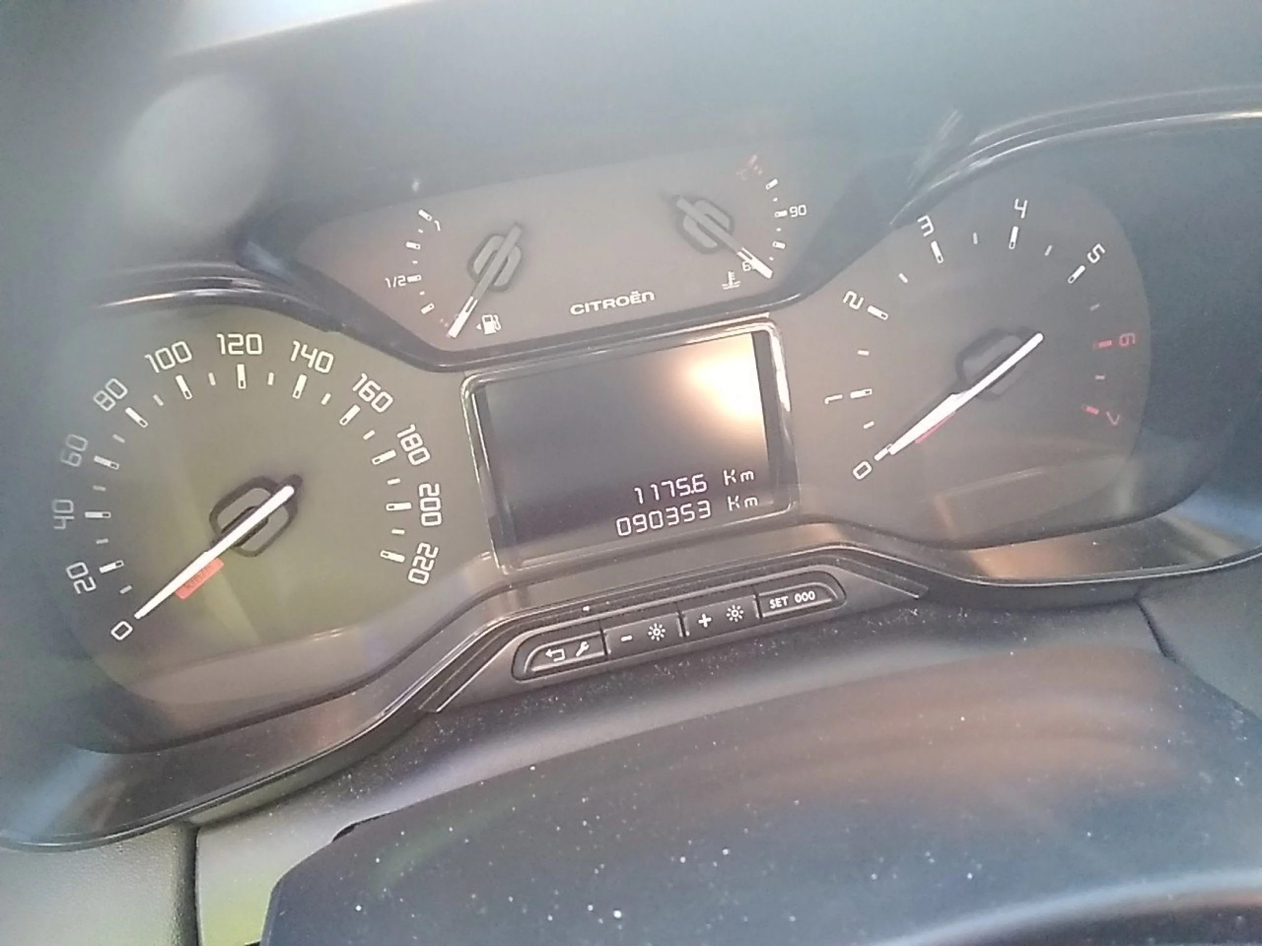 Citroen C3 Aircross BlueHDi 81kW (110CV) S&amp;S Feel Pack - Foto 8