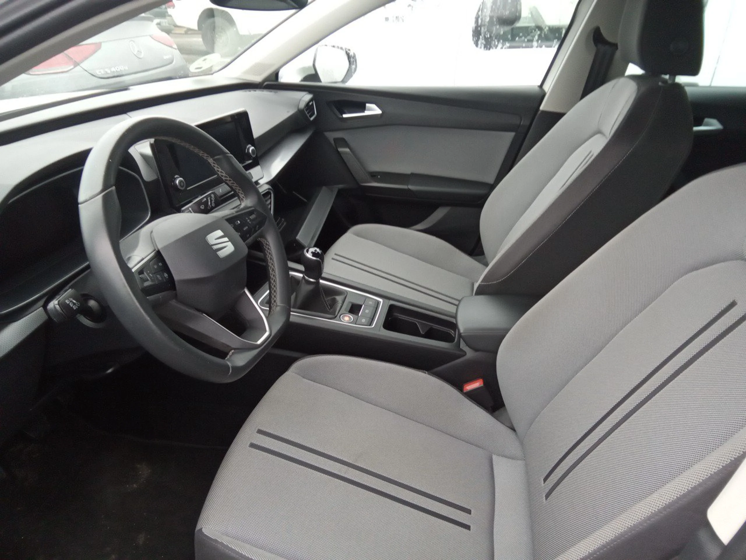 Seat Leon 2.0 TDI 85kW S&amp;S Style Go - Foto 7