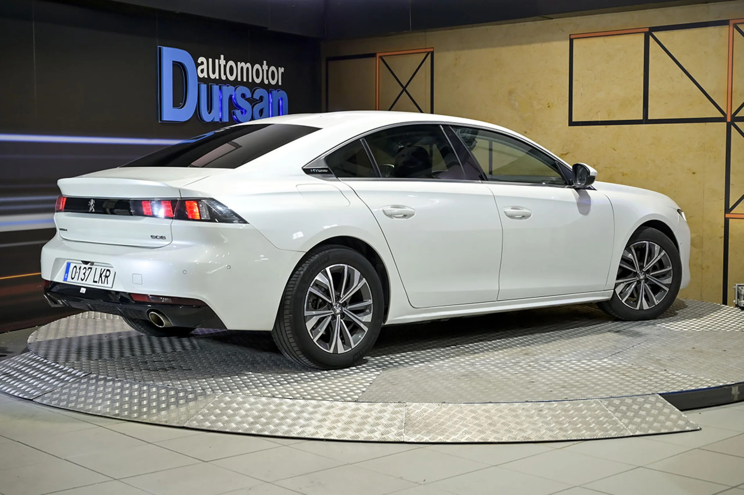 Peugeot 508 Hybrid 5P Allure 225 eEAT8 - Foto 5