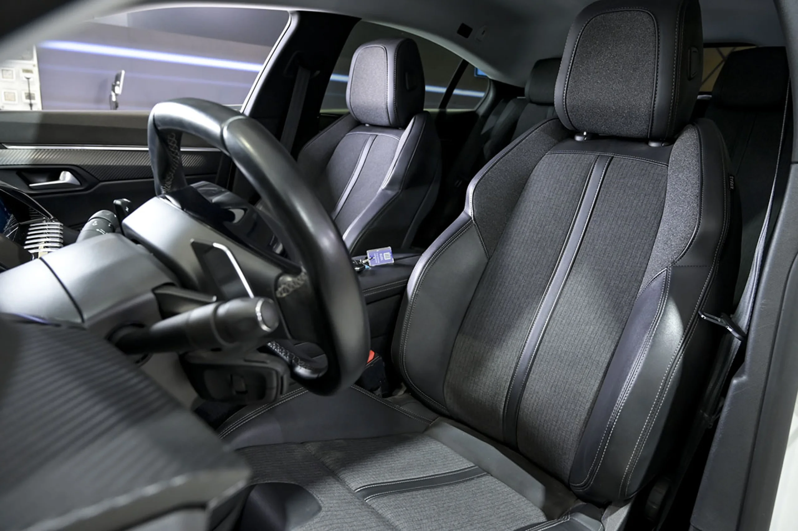 Peugeot 508 Hybrid 5P Allure 225 eEAT8 - Foto 15