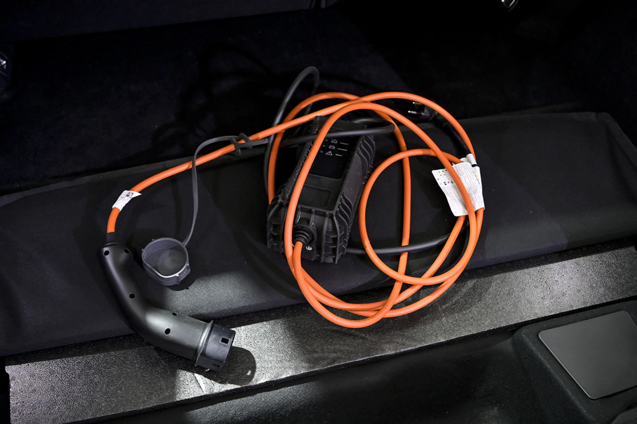 Peugeot 508 Hybrid 5P Allure 225 eEAT8 - Foto 17